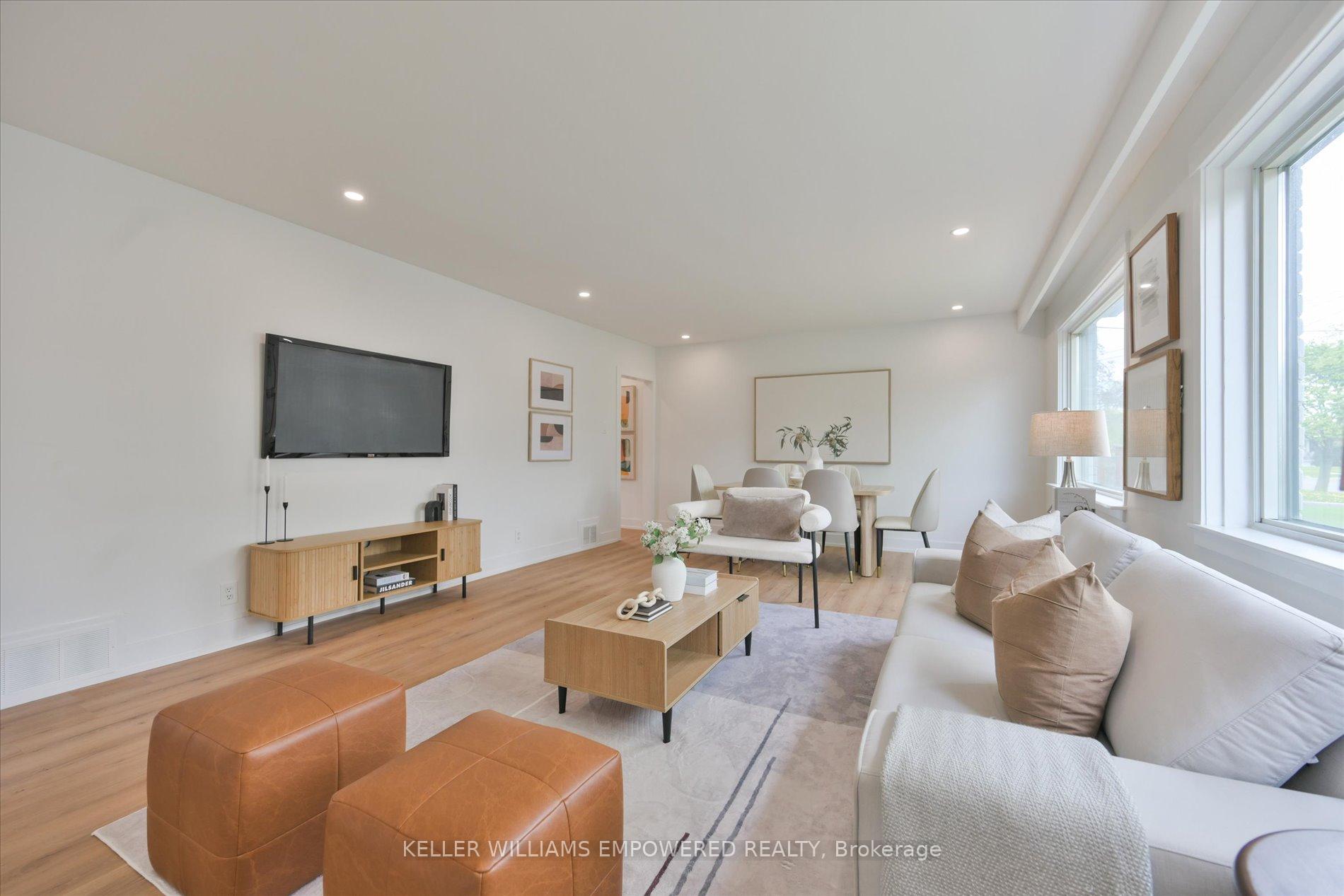 Photo 9 of 42 Deerhurst Avenue, North York, Humberlea-Pelmo Park — HOMEH