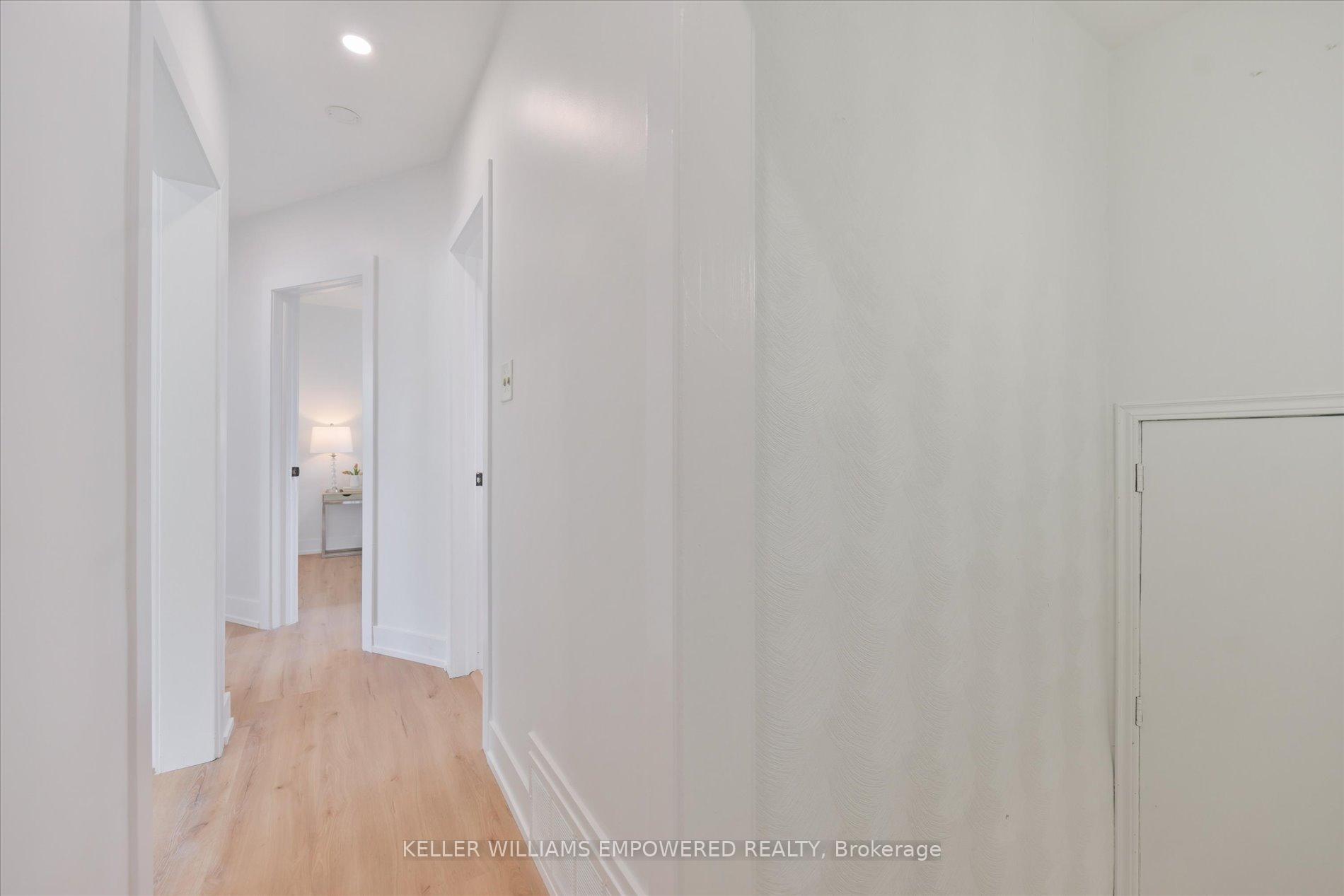 Photo 19 of 42 Deerhurst Avenue, North York, Humberlea-Pelmo Park — HOMEH