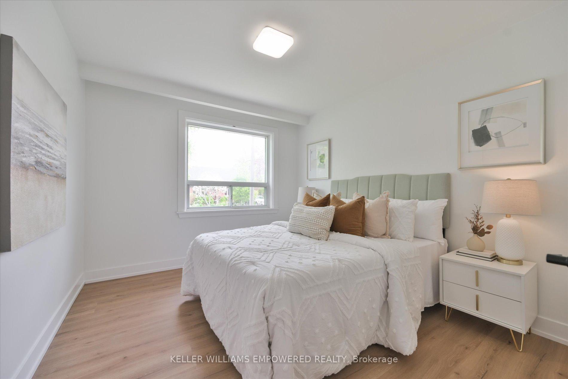 Photo 21 of 42 Deerhurst Avenue, North York, Humberlea-Pelmo Park — HOMEH