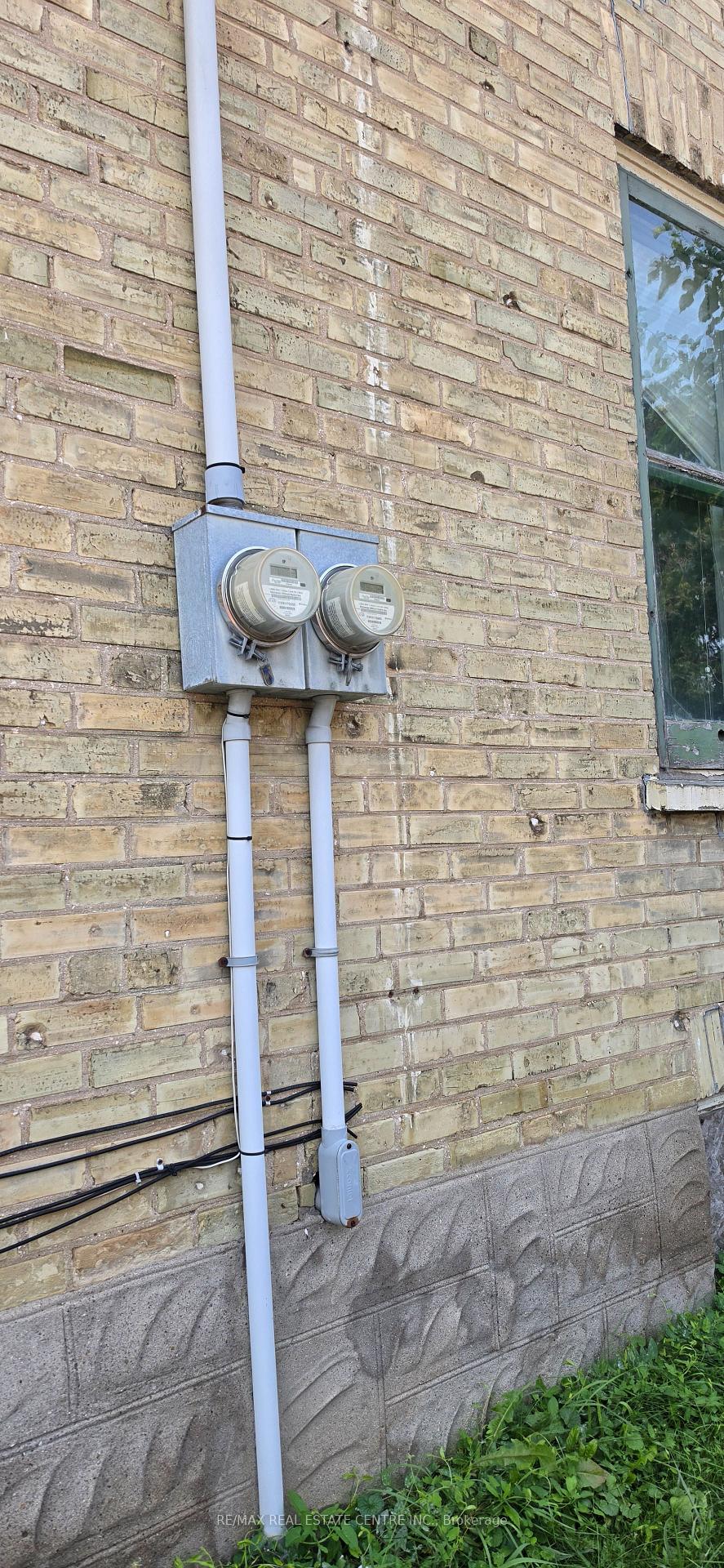 Photo 3 of 263 Mill Street, Waterloo — HOMEH