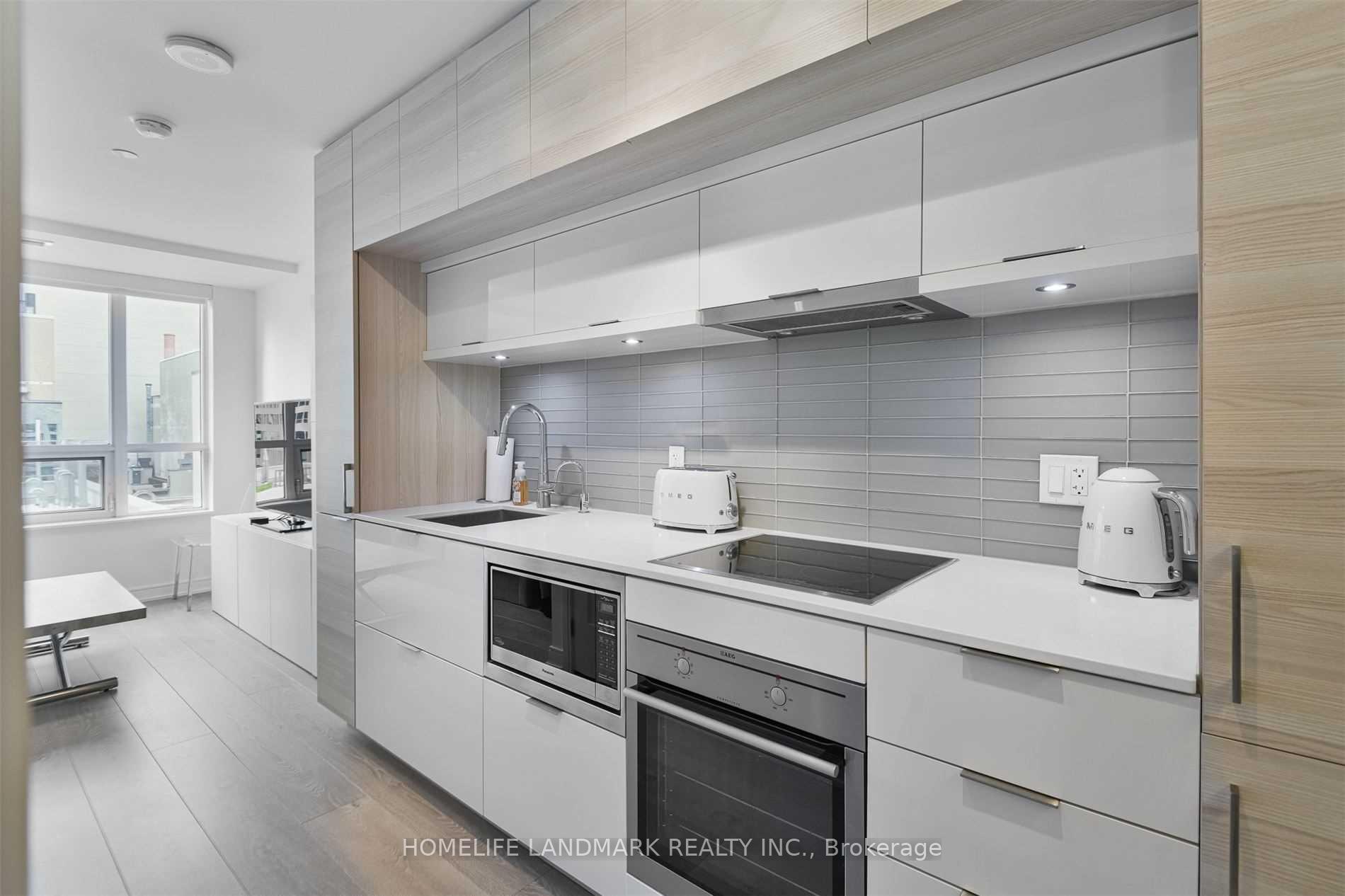 Photo 2 of Unit 1012, 88 Scott Street, Toronto, Church-Yonge Corridor — HOMEH