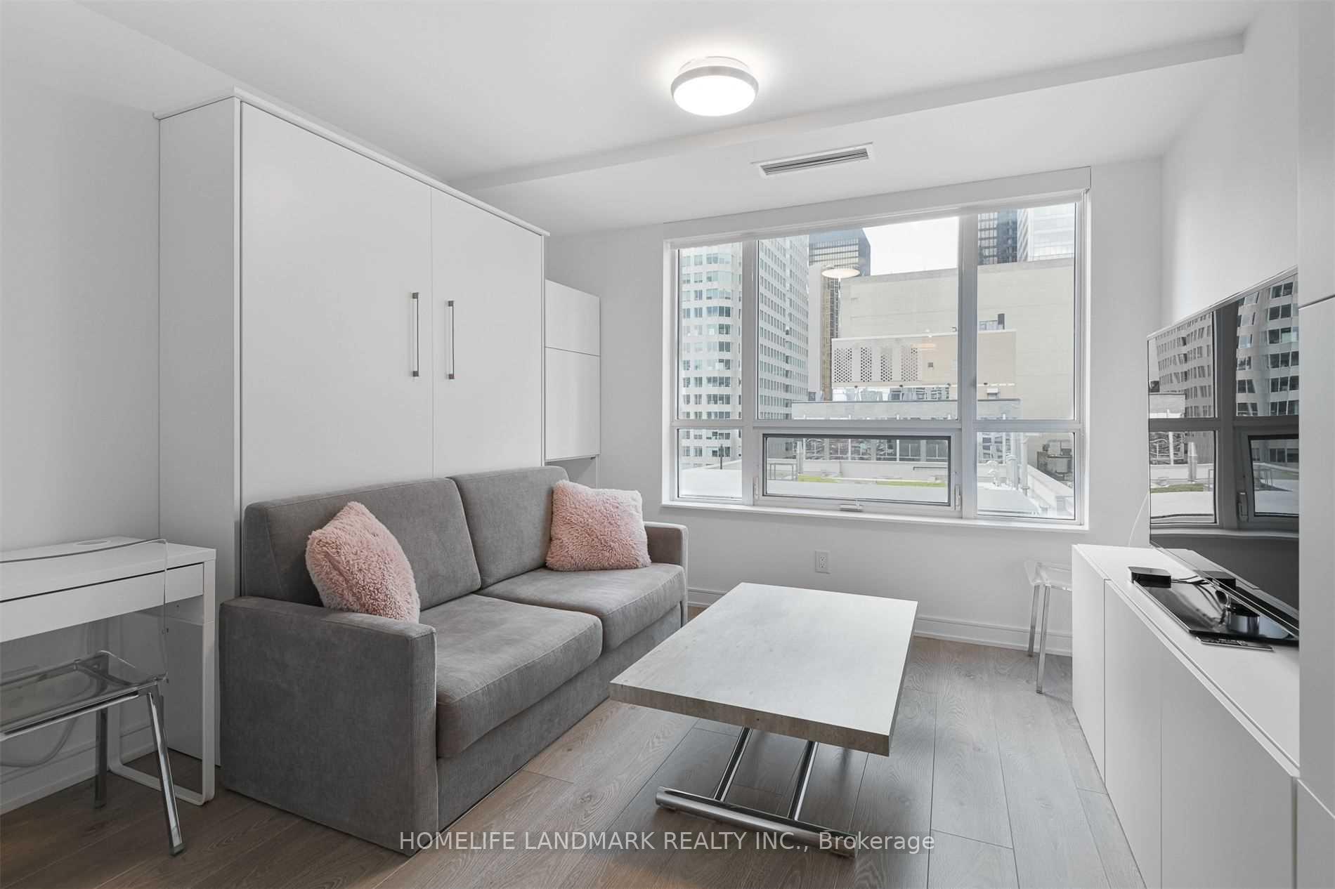 Photo 5 of Unit 1012, 88 Scott Street, Toronto, Church-Yonge Corridor — HOMEH