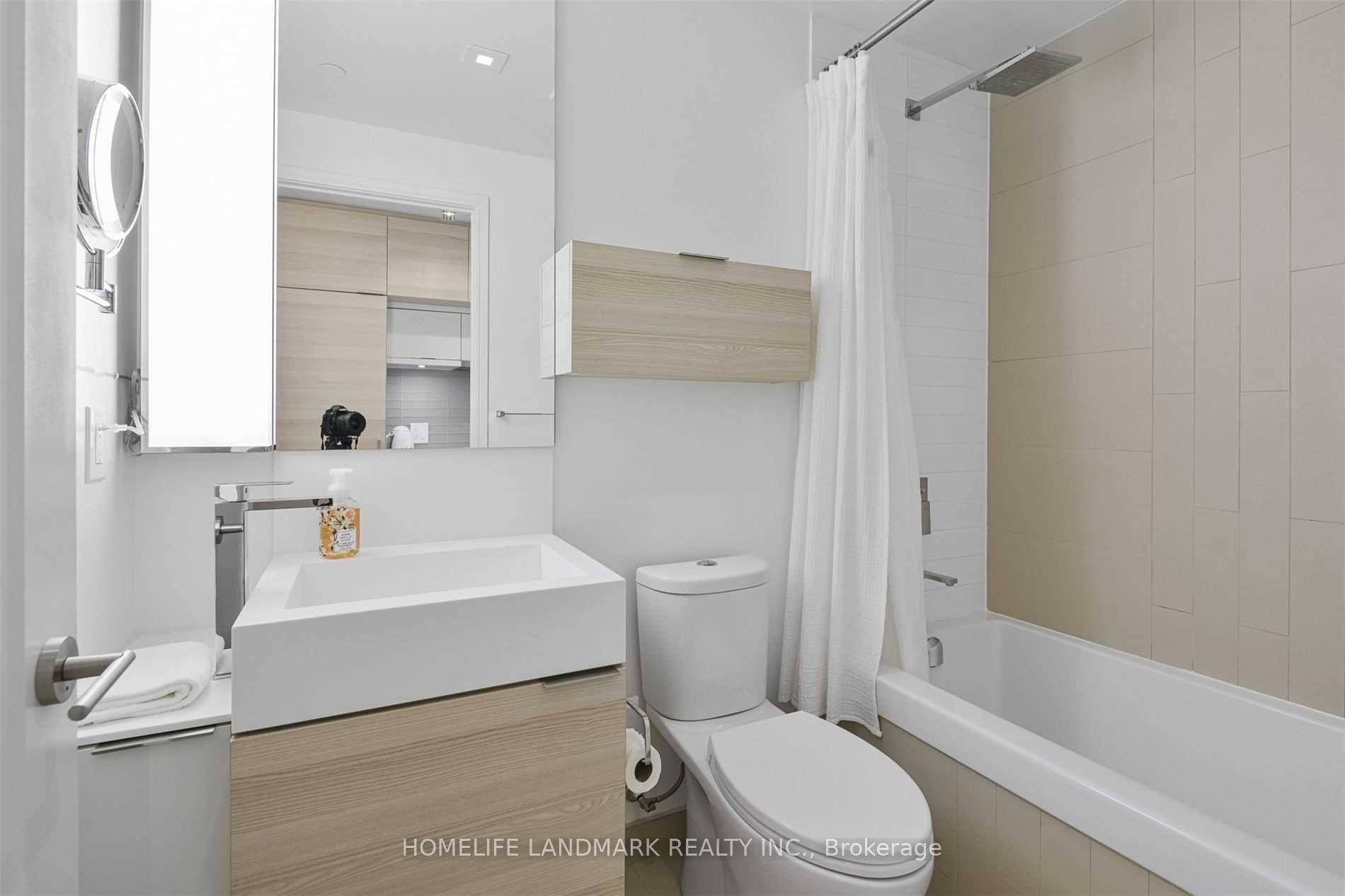 Photo 7 of Unit 1012, 88 Scott Street, Toronto, Church-Yonge Corridor — HOMEH