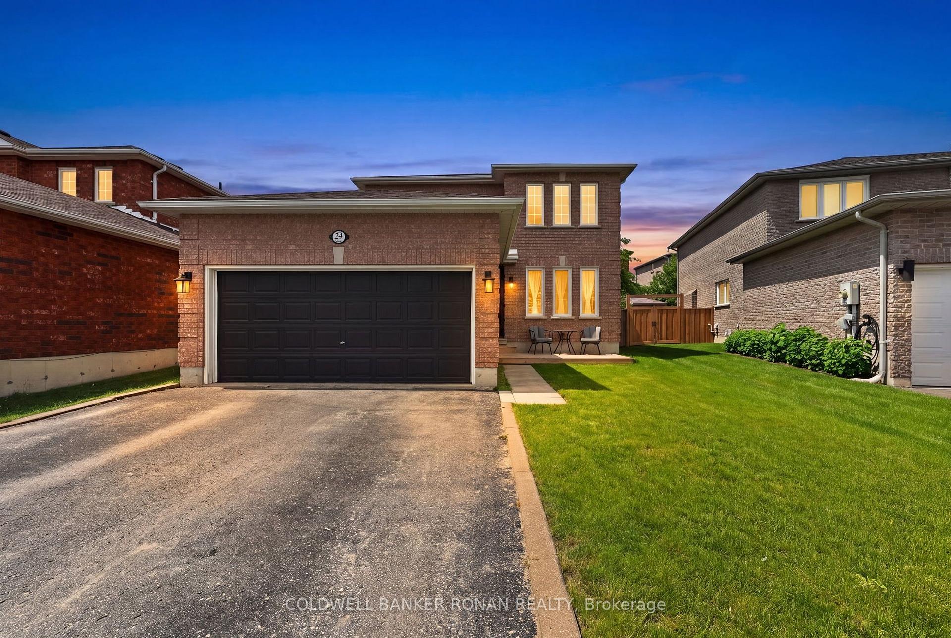 Photo 1 of 24 Ryan Court, Barrie, Little Lake — HOMEH