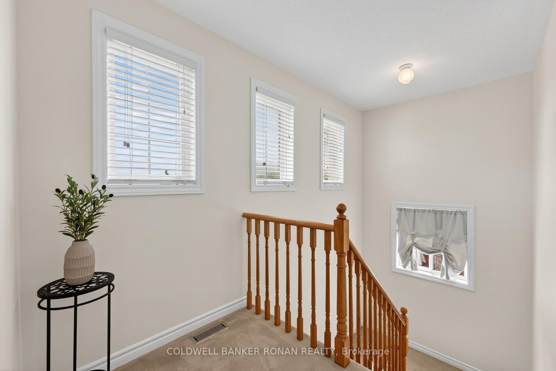 Photo 22 of 24 Ryan Court, Barrie, Little Lake — HOMEH