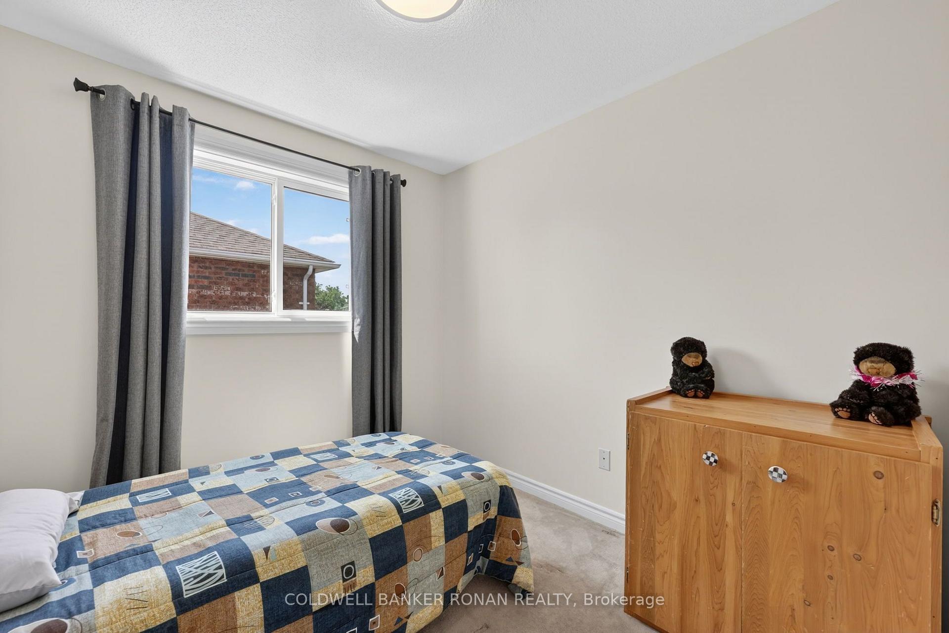 Photo 25 of 24 Ryan Court, Barrie, Little Lake — HOMEH