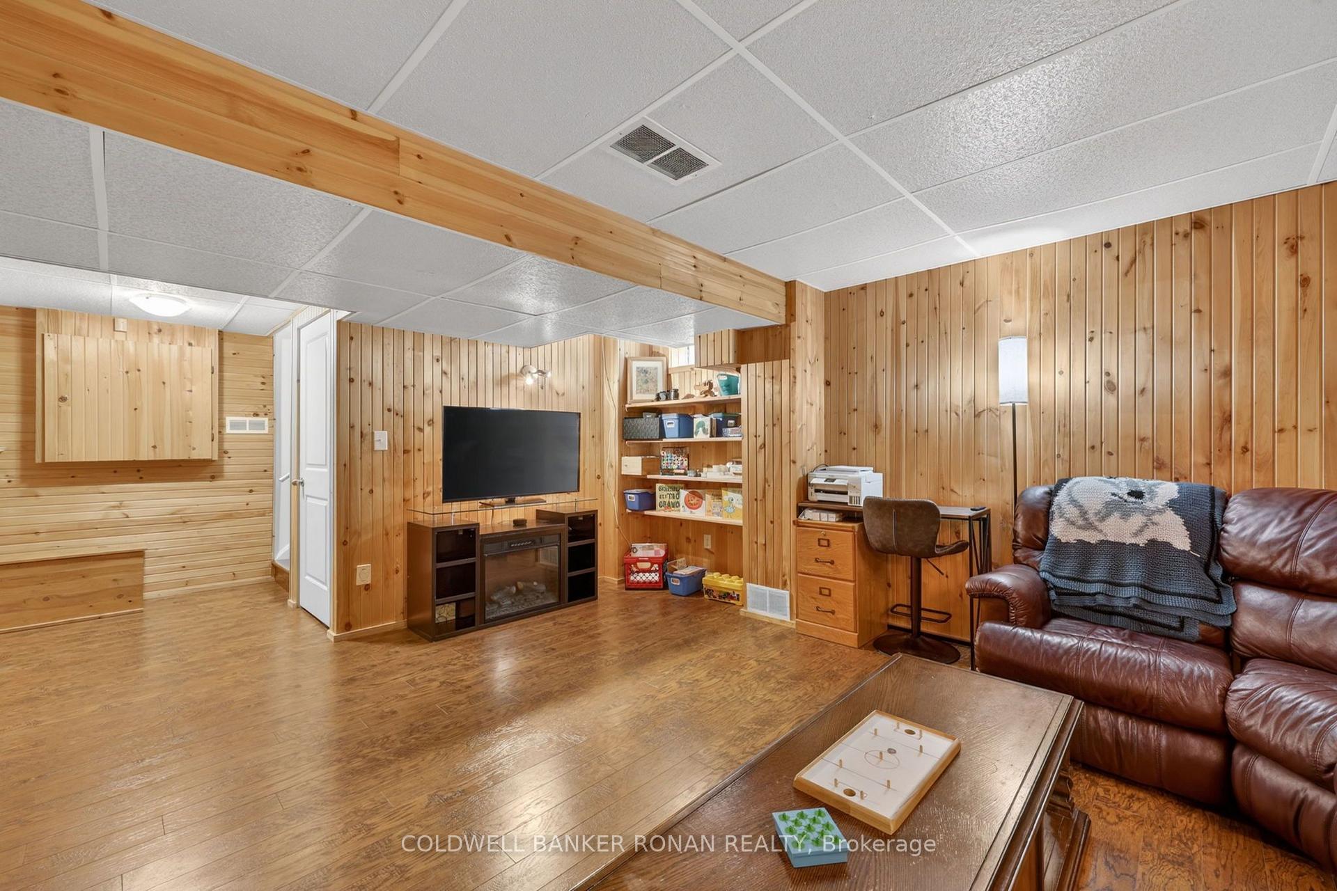 Photo 36 of 24 Ryan Court, Barrie, Little Lake — HOMEH