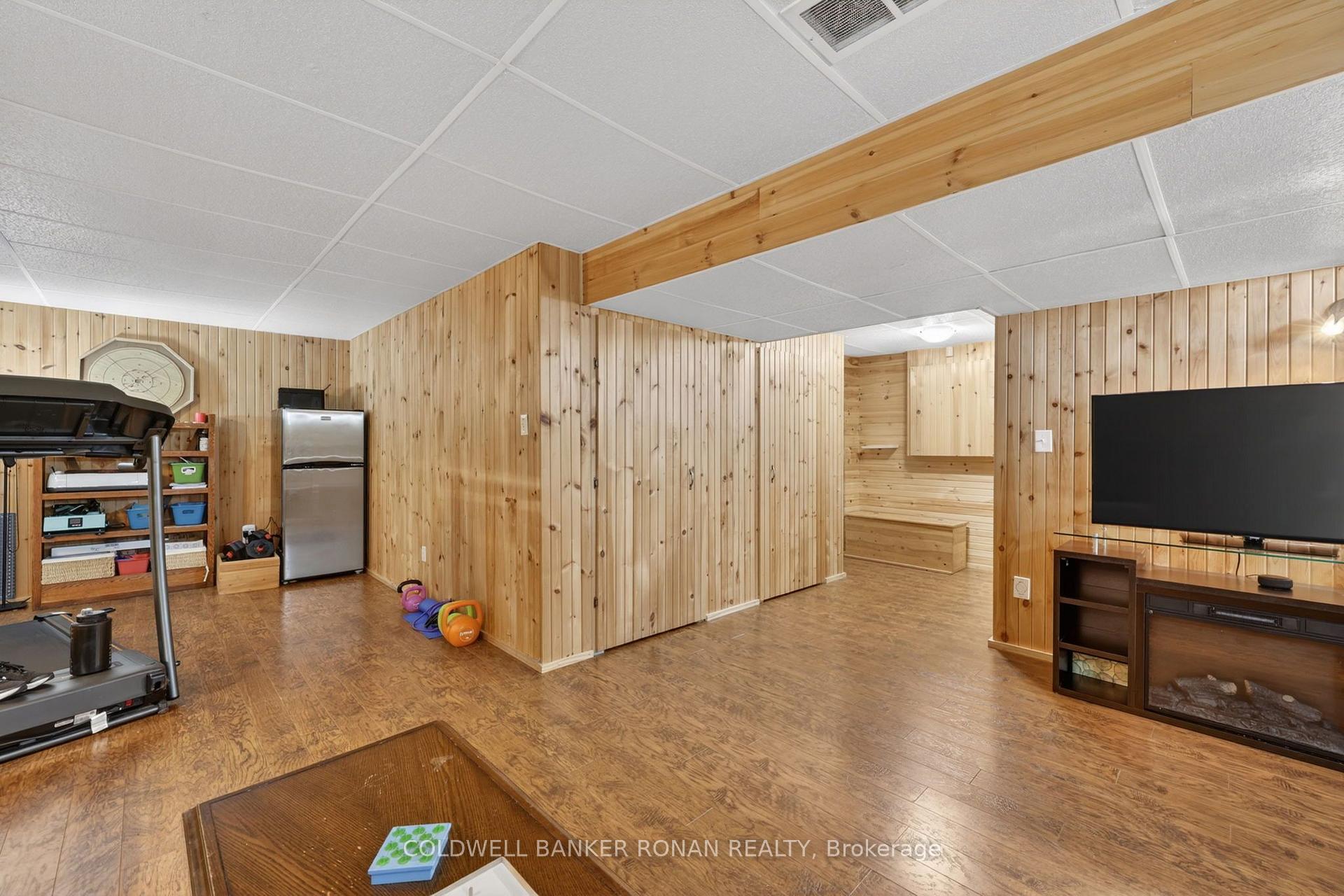 Photo 37 of 24 Ryan Court, Barrie, Little Lake — HOMEH