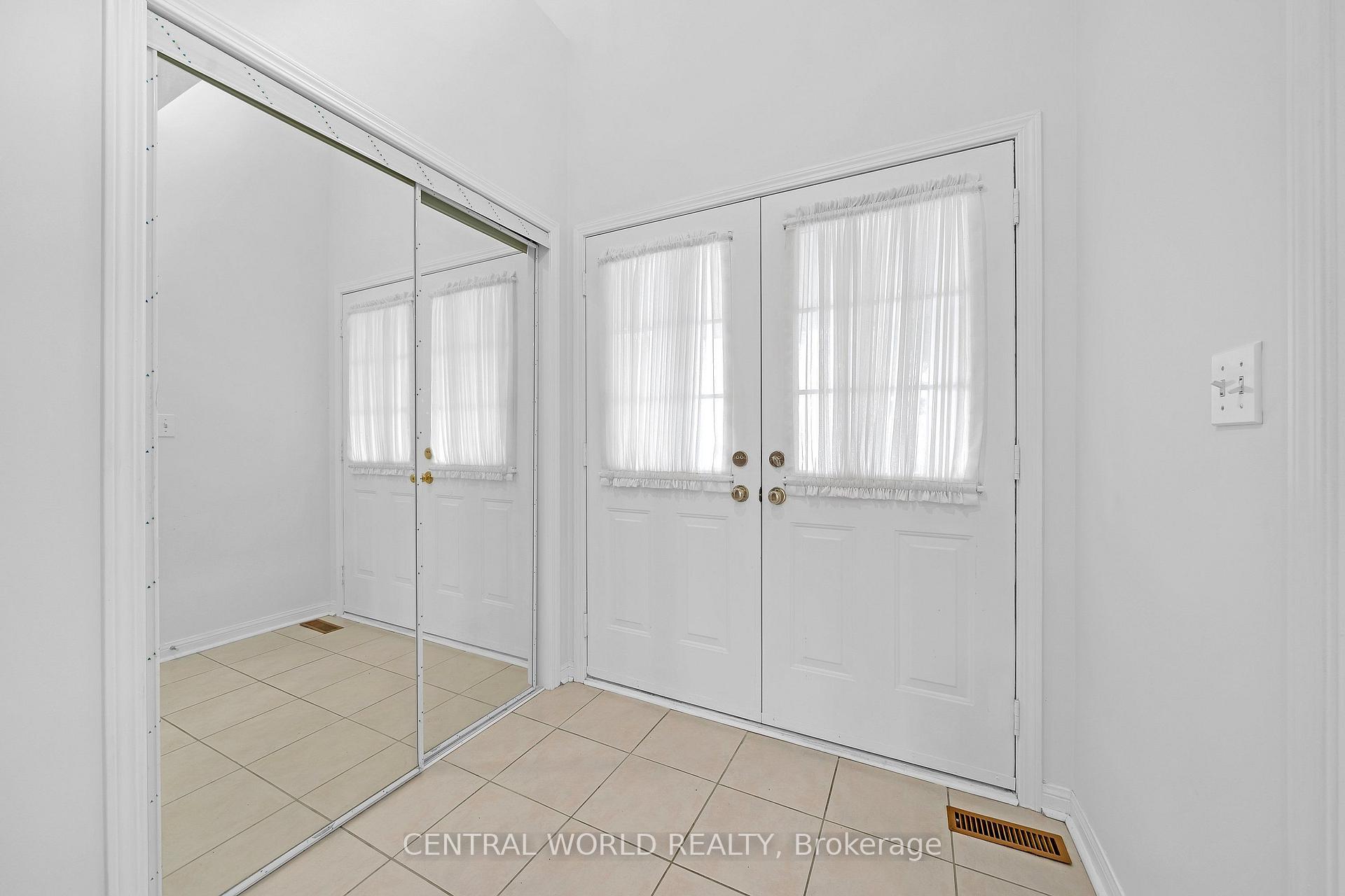 Photo 15 of 93 Majestic Drive, Markham, Berczy — HOMEH
