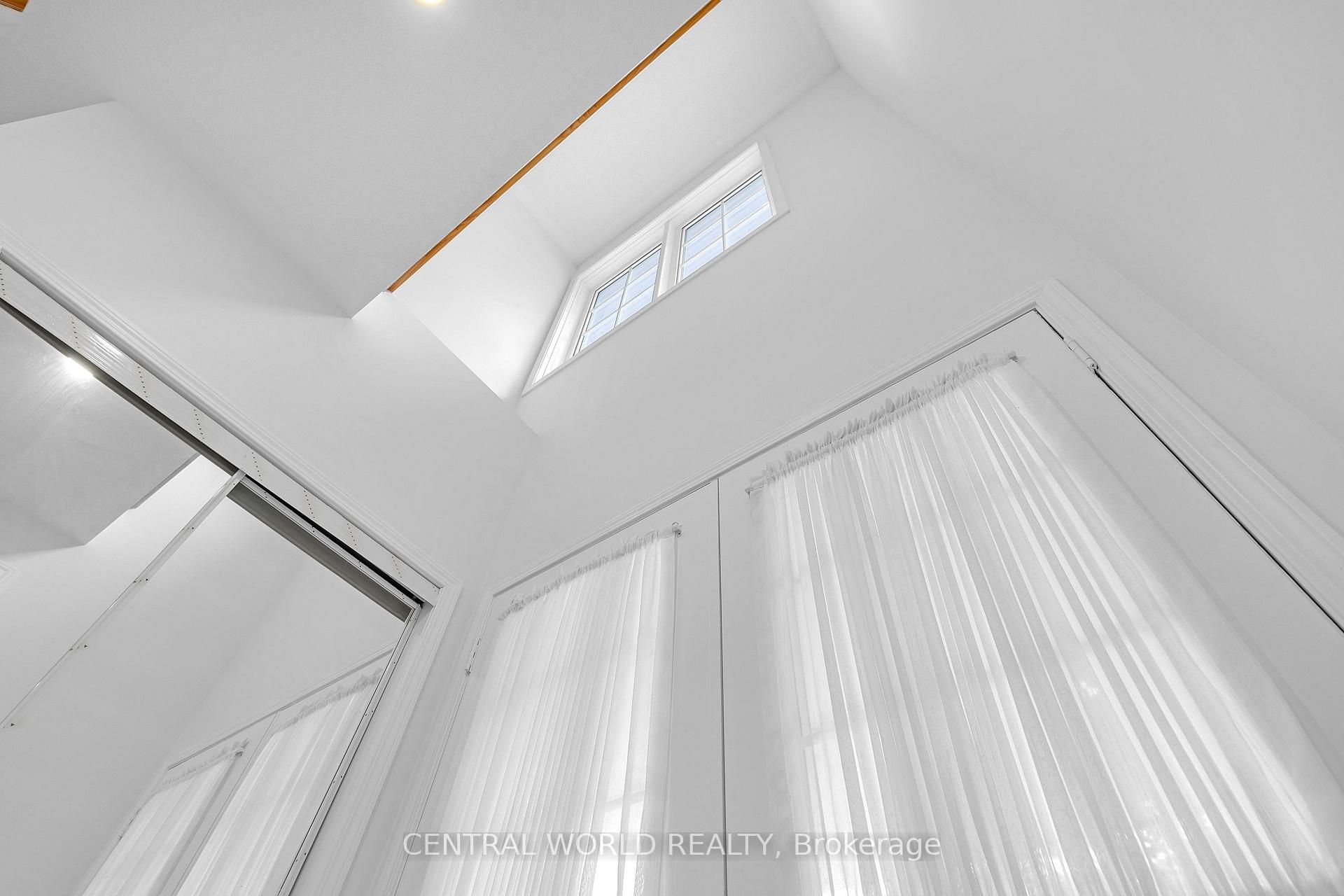 Photo 16 of 93 Majestic Drive, Markham, Berczy — HOMEH