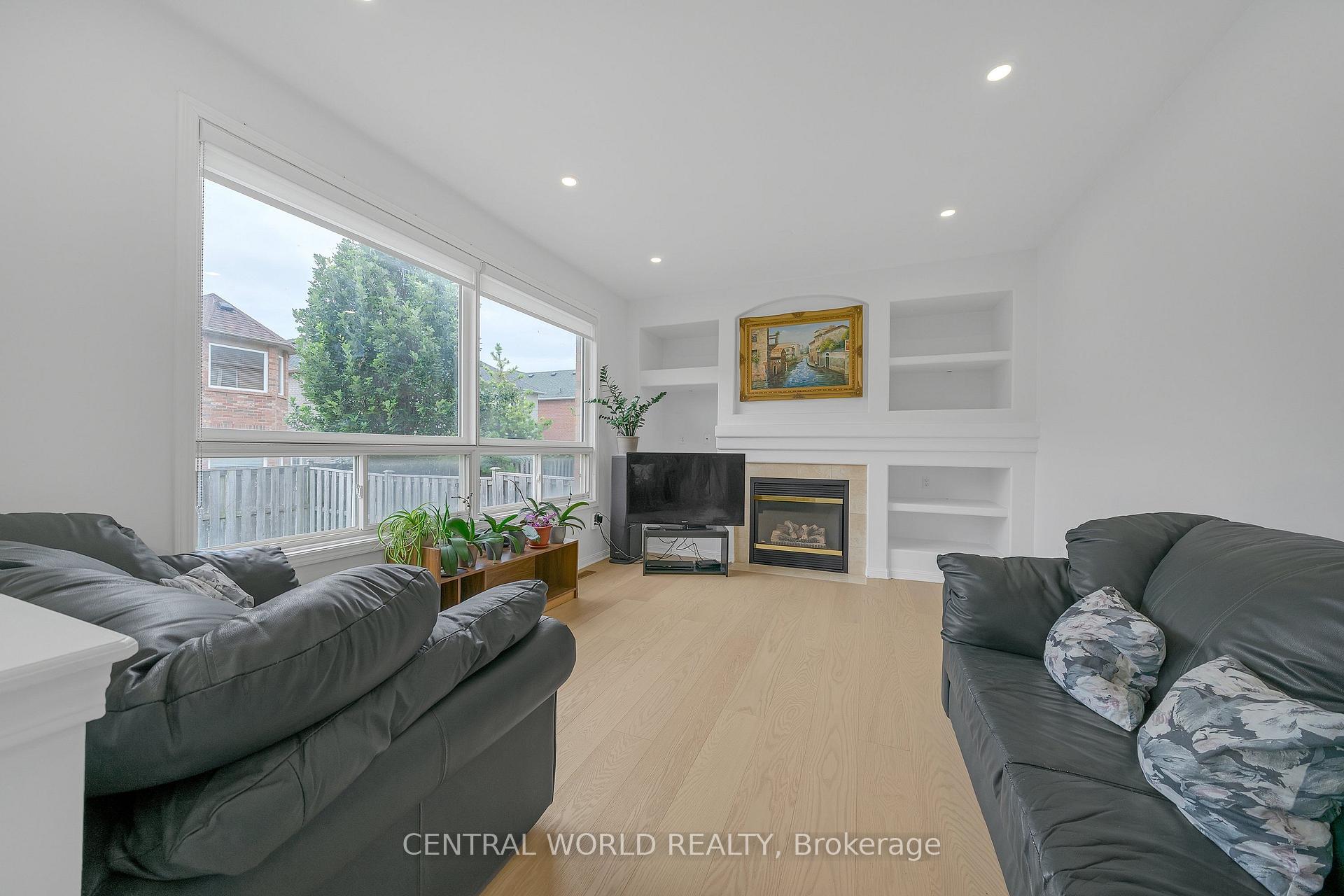 Photo 22 of 93 Majestic Drive, Markham, Berczy — HOMEH