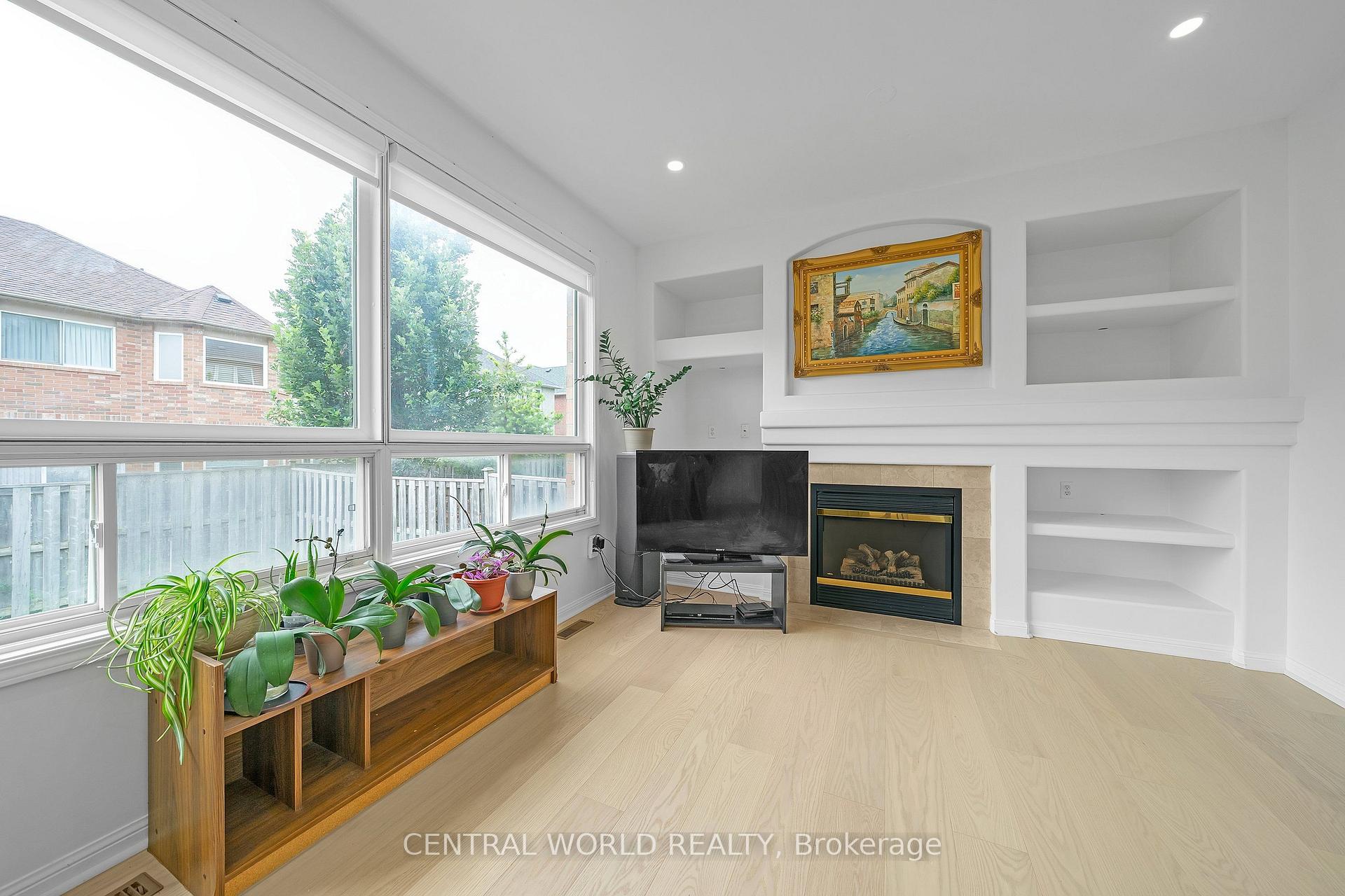 Photo 23 of 93 Majestic Drive, Markham, Berczy — HOMEH