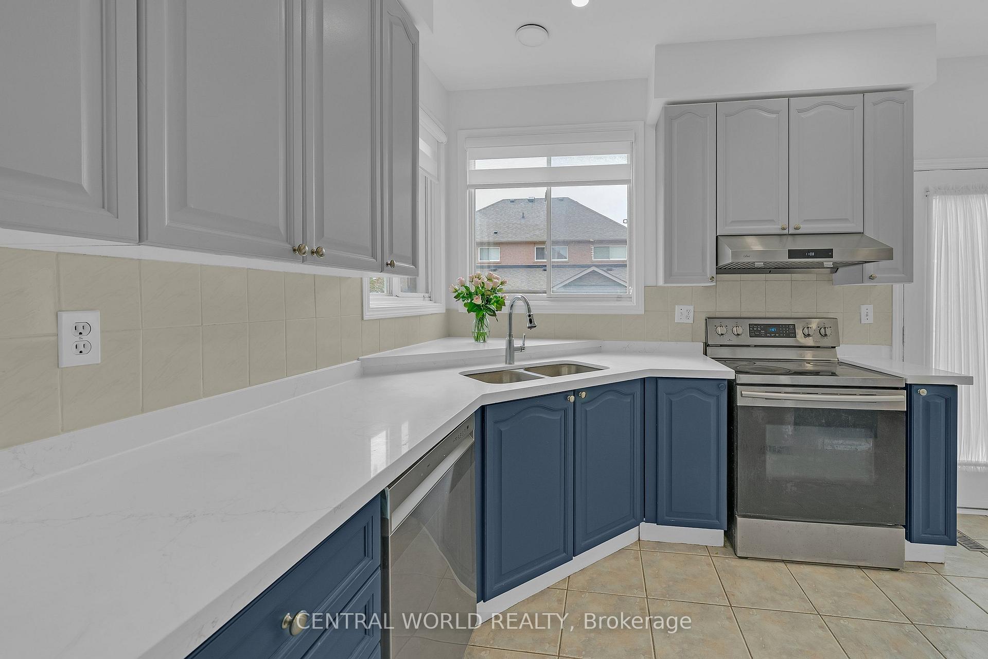Photo 28 of 93 Majestic Drive, Markham, Berczy — HOMEH