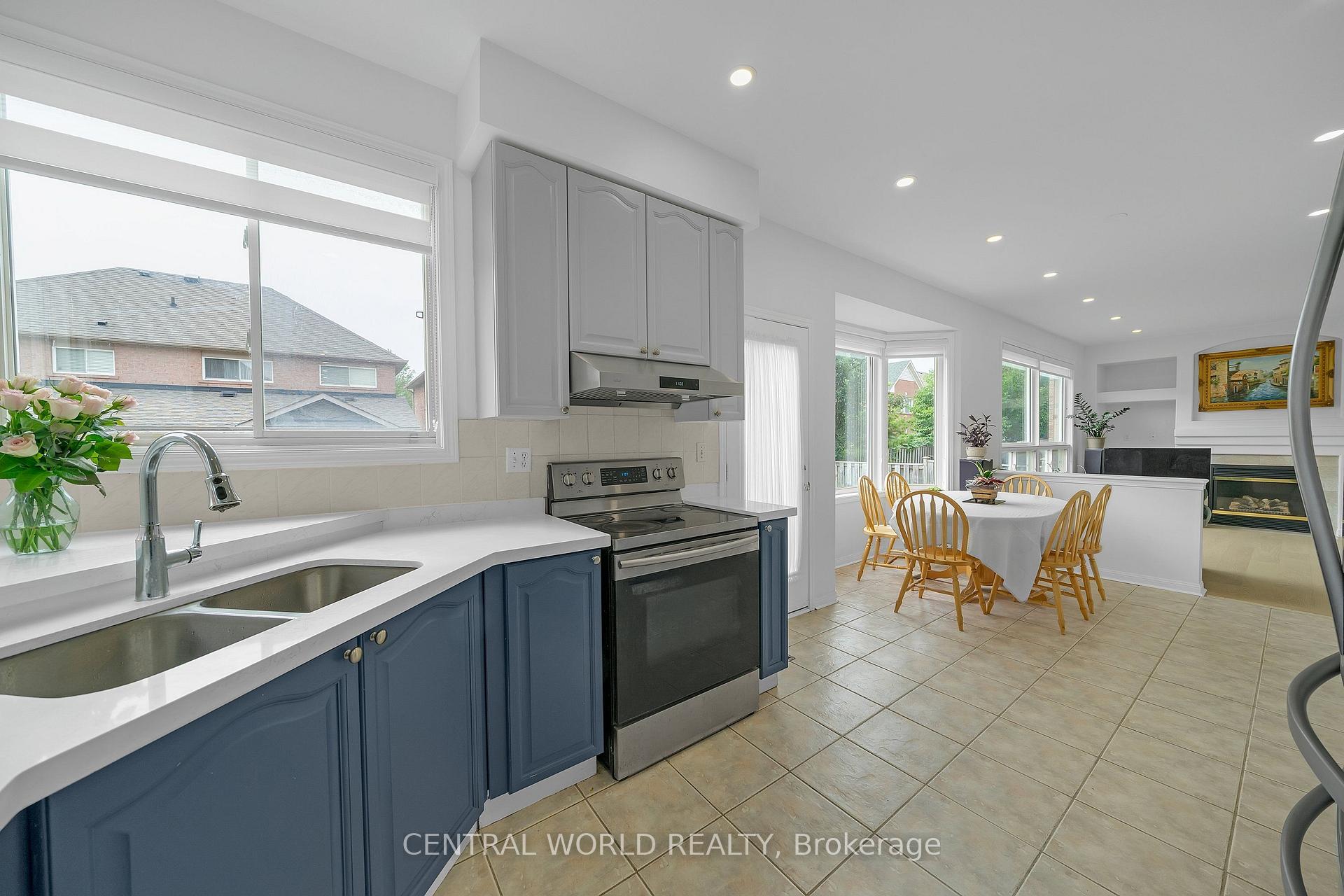 Photo 29 of 93 Majestic Drive, Markham, Berczy — HOMEH