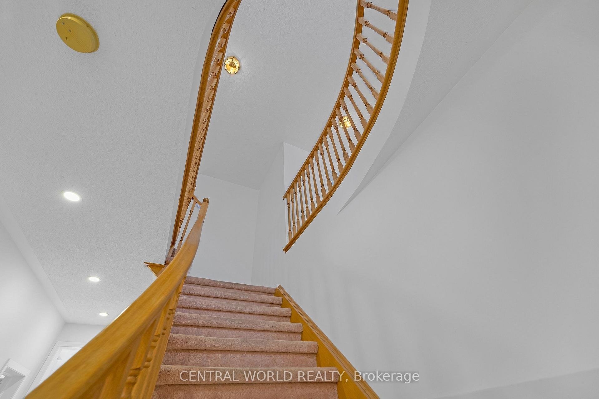 Photo 31 of 93 Majestic Drive, Markham, Berczy — HOMEH