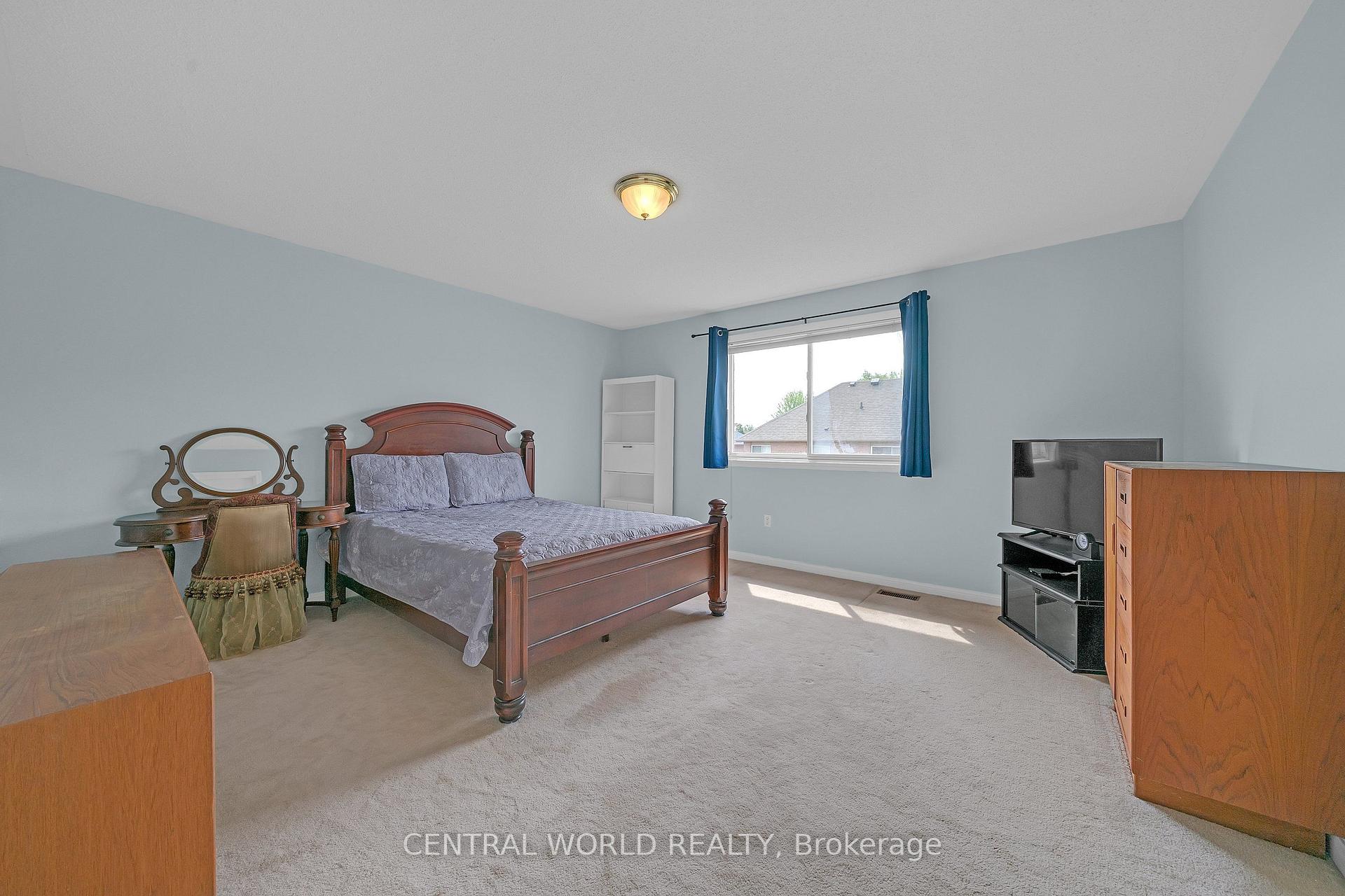 Photo 36 of 93 Majestic Drive, Markham, Berczy — HOMEH