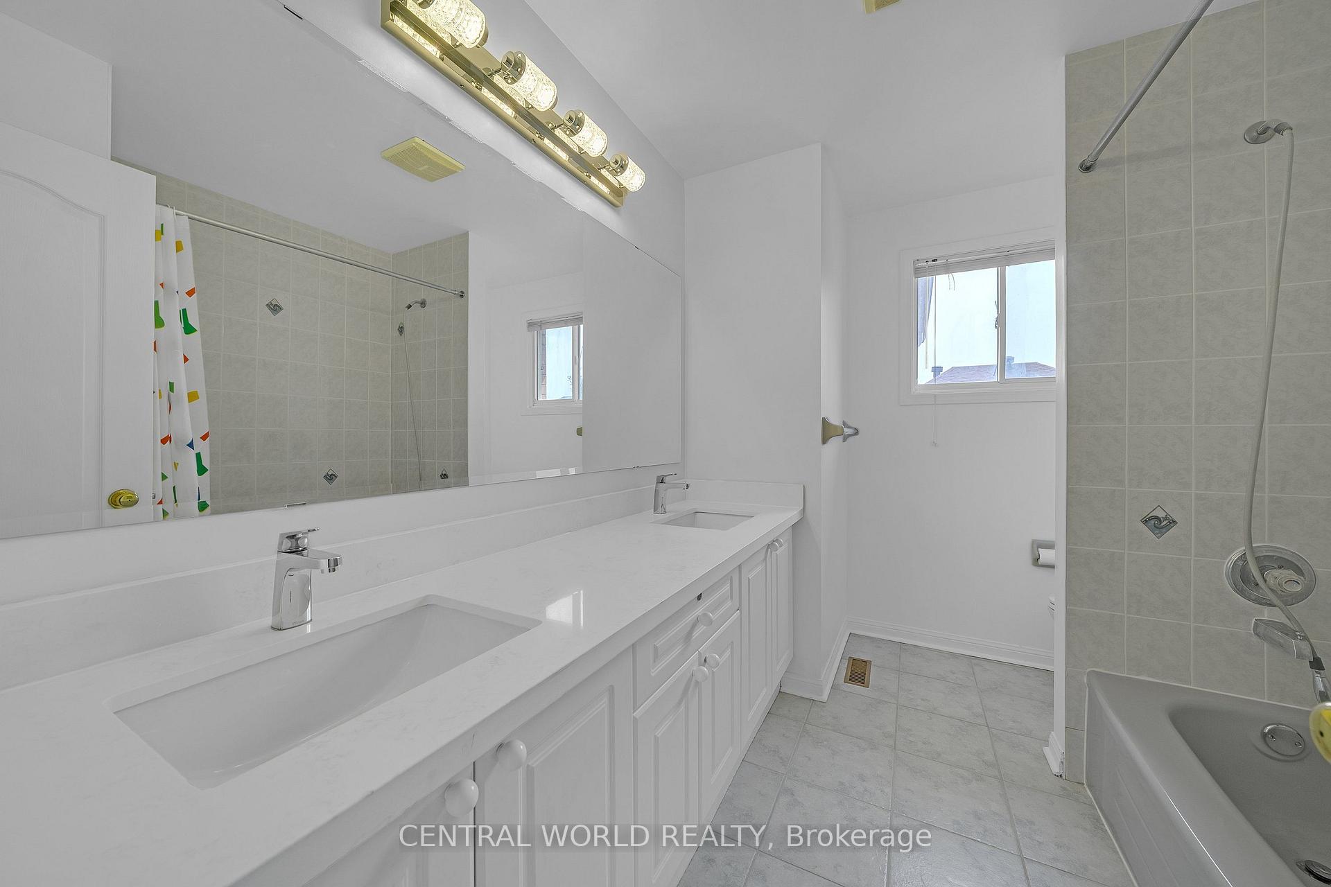 Photo 47 of 93 Majestic Drive, Markham, Berczy — HOMEH