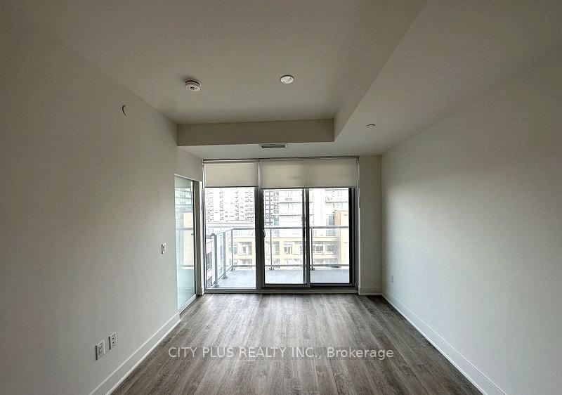 Photo 6 of Unit 601, 185 Deerfield Road, Newmarket, Central Newmarket — HOMEH