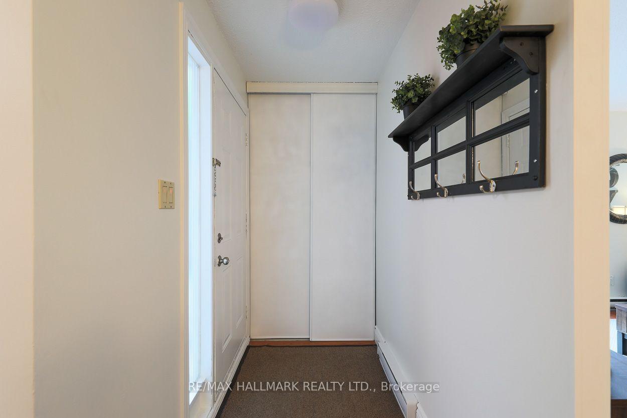 Photo 3 of Unit 264, 3060 Constitution Boulevard, Mississauga, Applewood — HOMEH