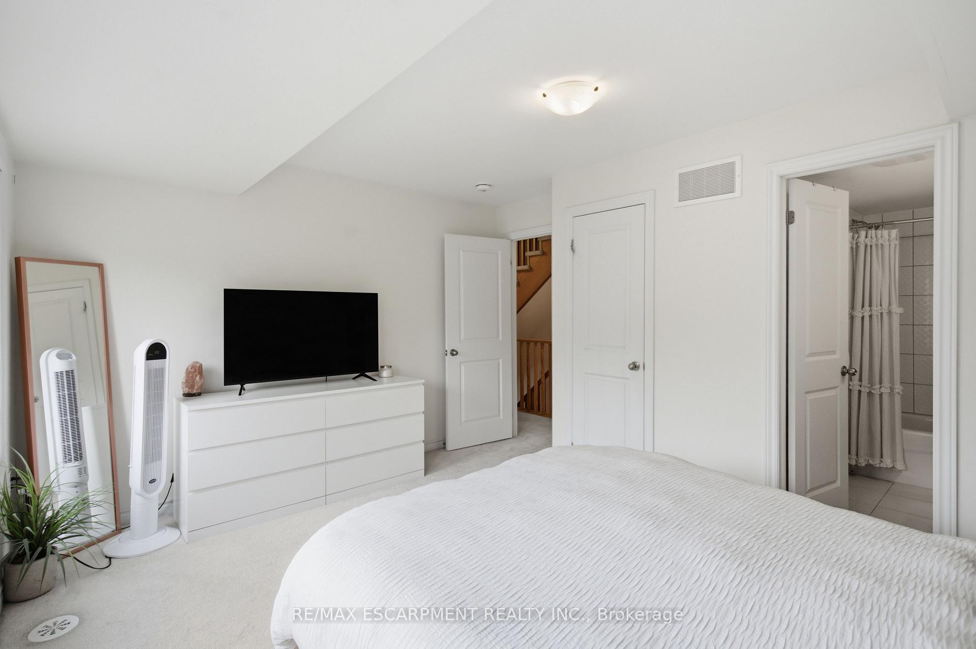 Photo 19 of Unit 49, 383 Dundas Street E, Hamilton, Waterdown — HOMEH
