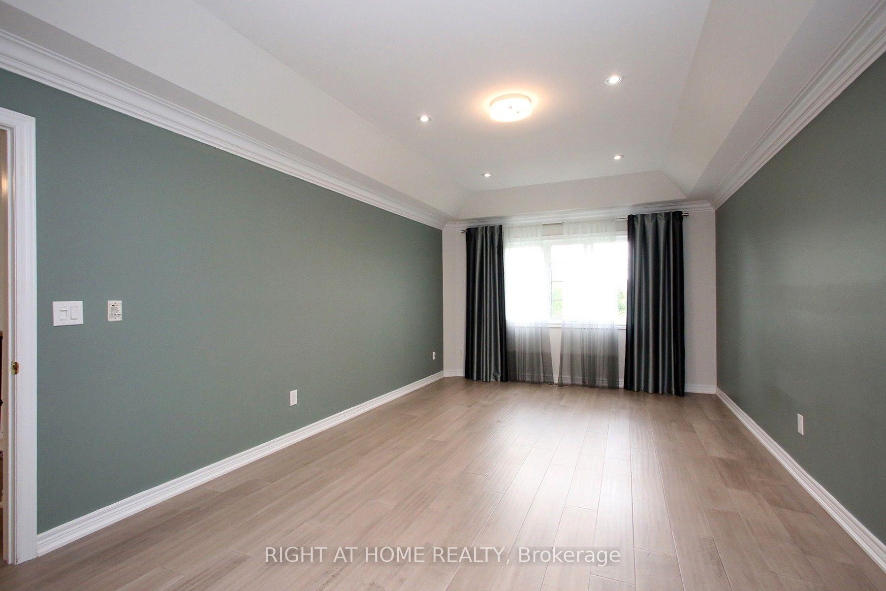 Photo 21 of 133 Woodville Drive, Vaughan, Patterson — HOMEH