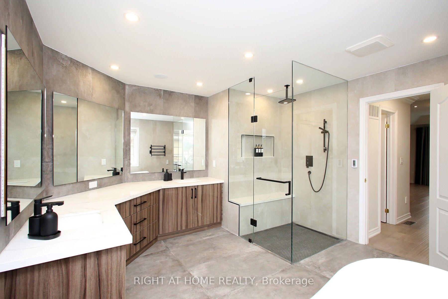 Photo 22 of 133 Woodville Drive, Vaughan, Patterson — HOMEH
