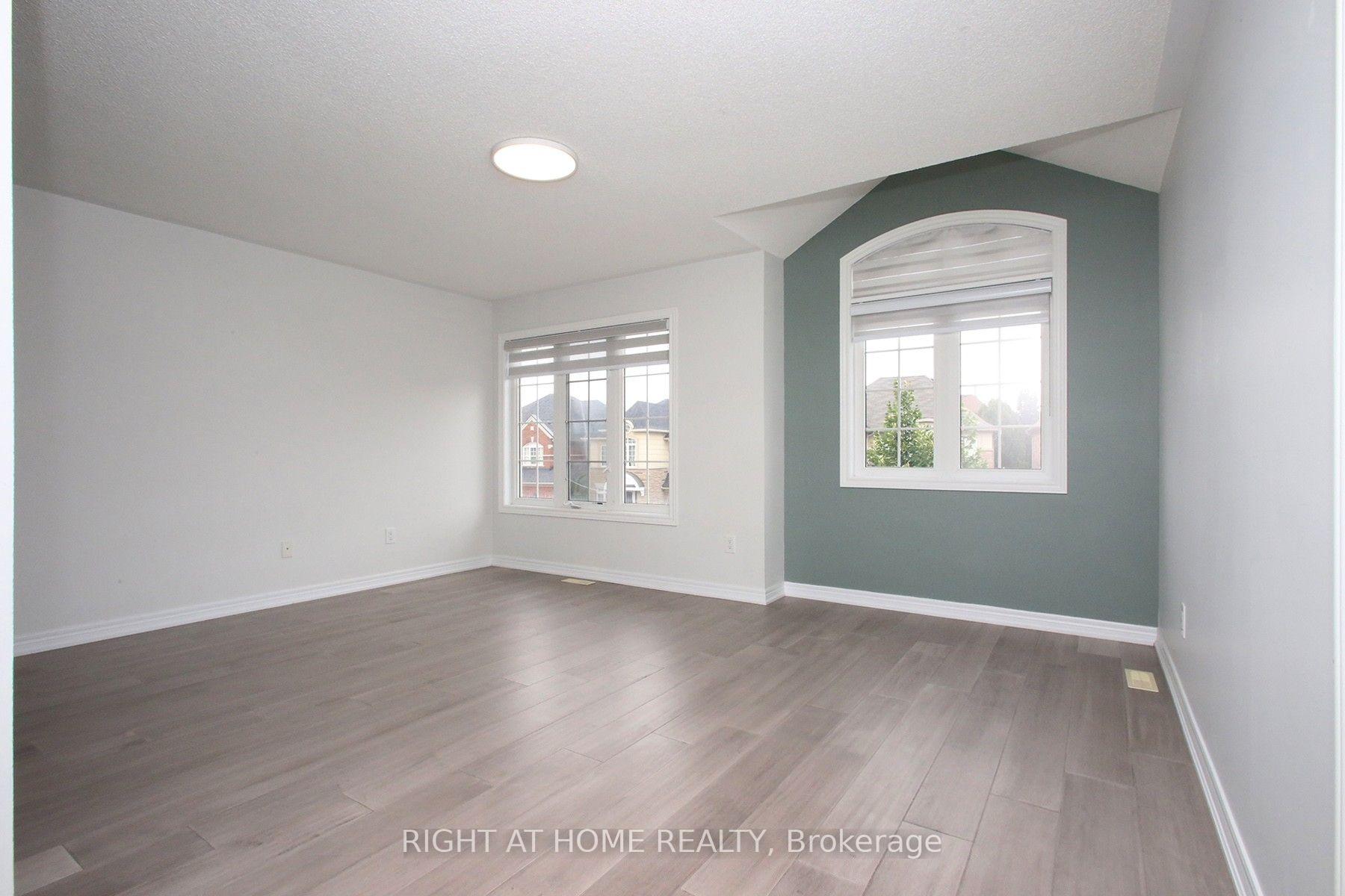 Photo 28 of 133 Woodville Drive, Vaughan, Patterson — HOMEH