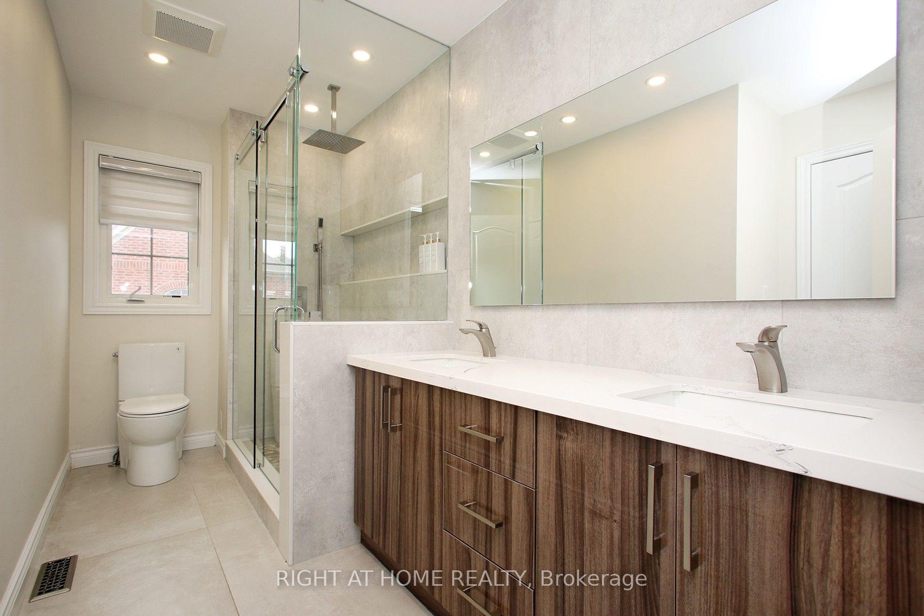 Photo 31 of 133 Woodville Drive, Vaughan, Patterson — HOMEH