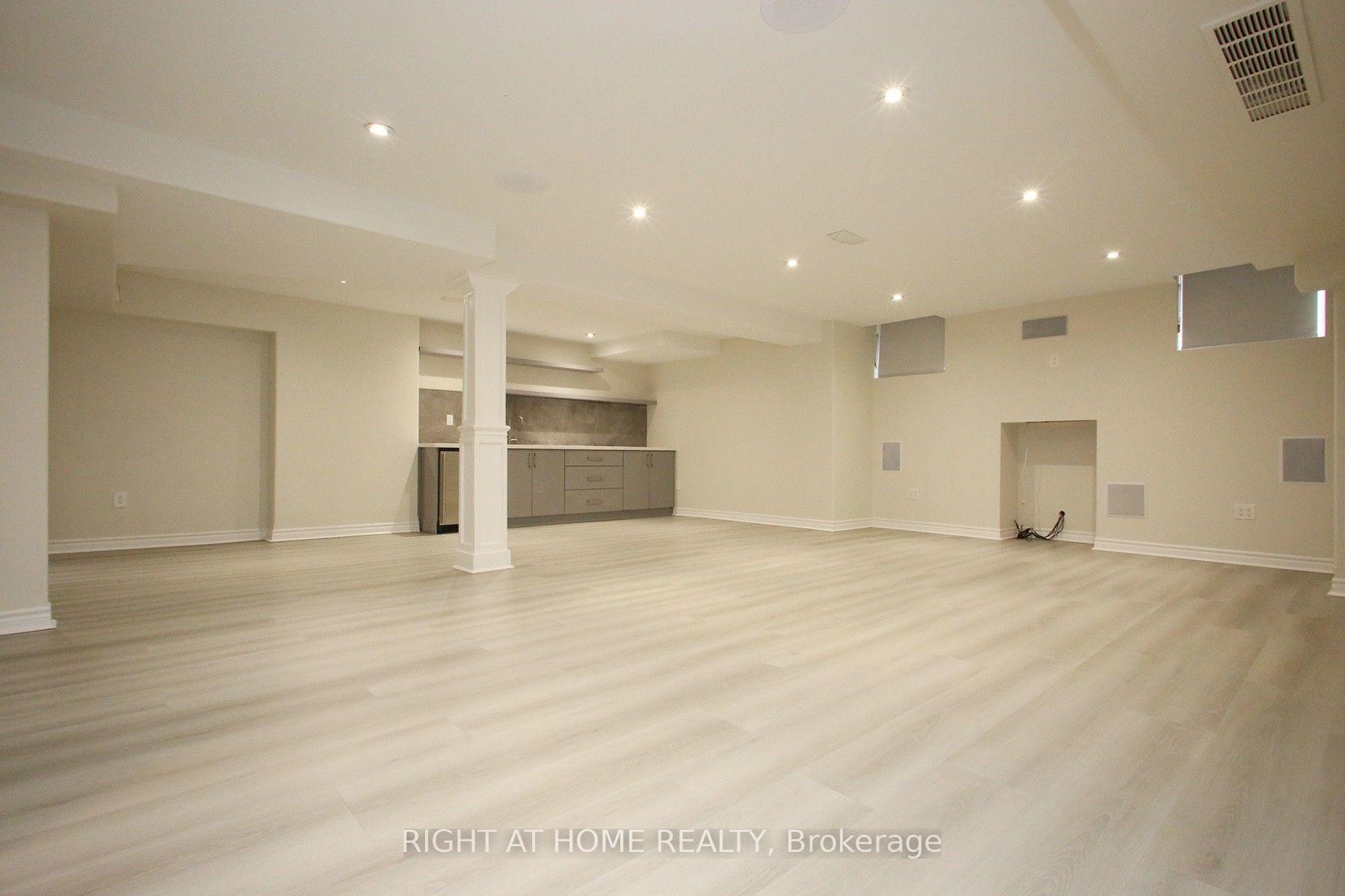 Photo 33 of 133 Woodville Drive, Vaughan, Patterson — HOMEH