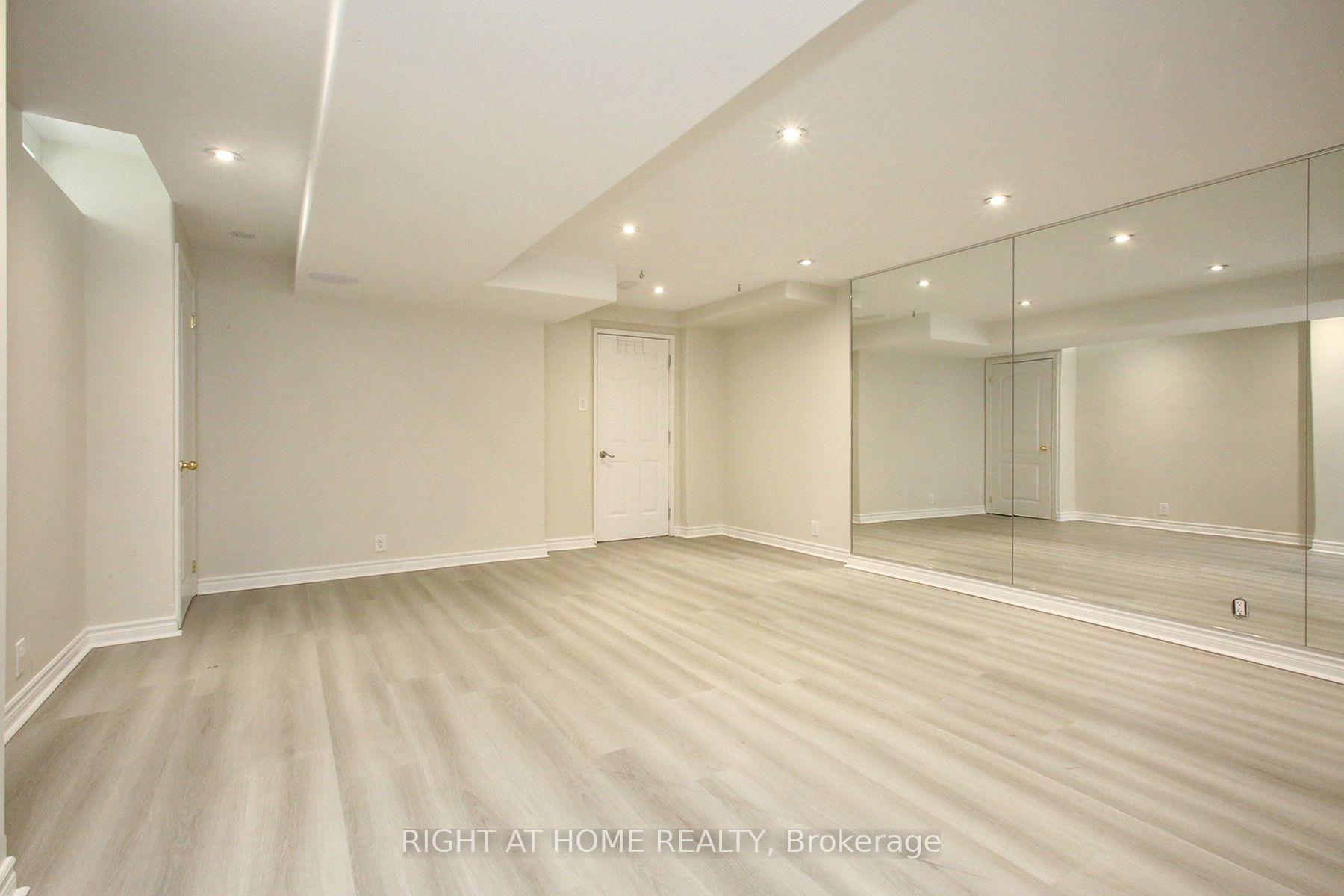Photo 34 of 133 Woodville Drive, Vaughan, Patterson — HOMEH