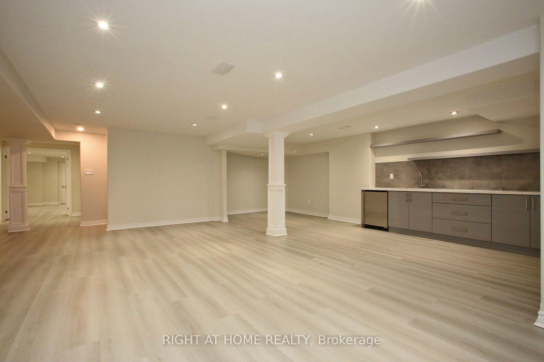 Photo 35 of 133 Woodville Drive, Vaughan, Patterson — HOMEH