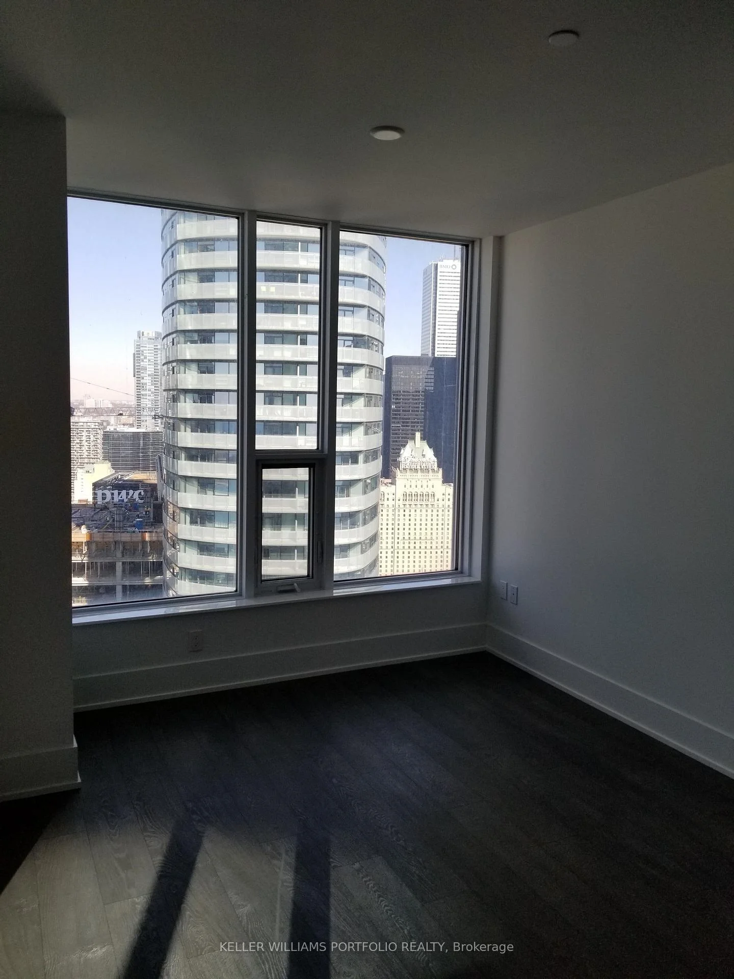 Photo 6 of Unit 4801, 10 York Street, Toronto, Waterfront Communities — HOMEH