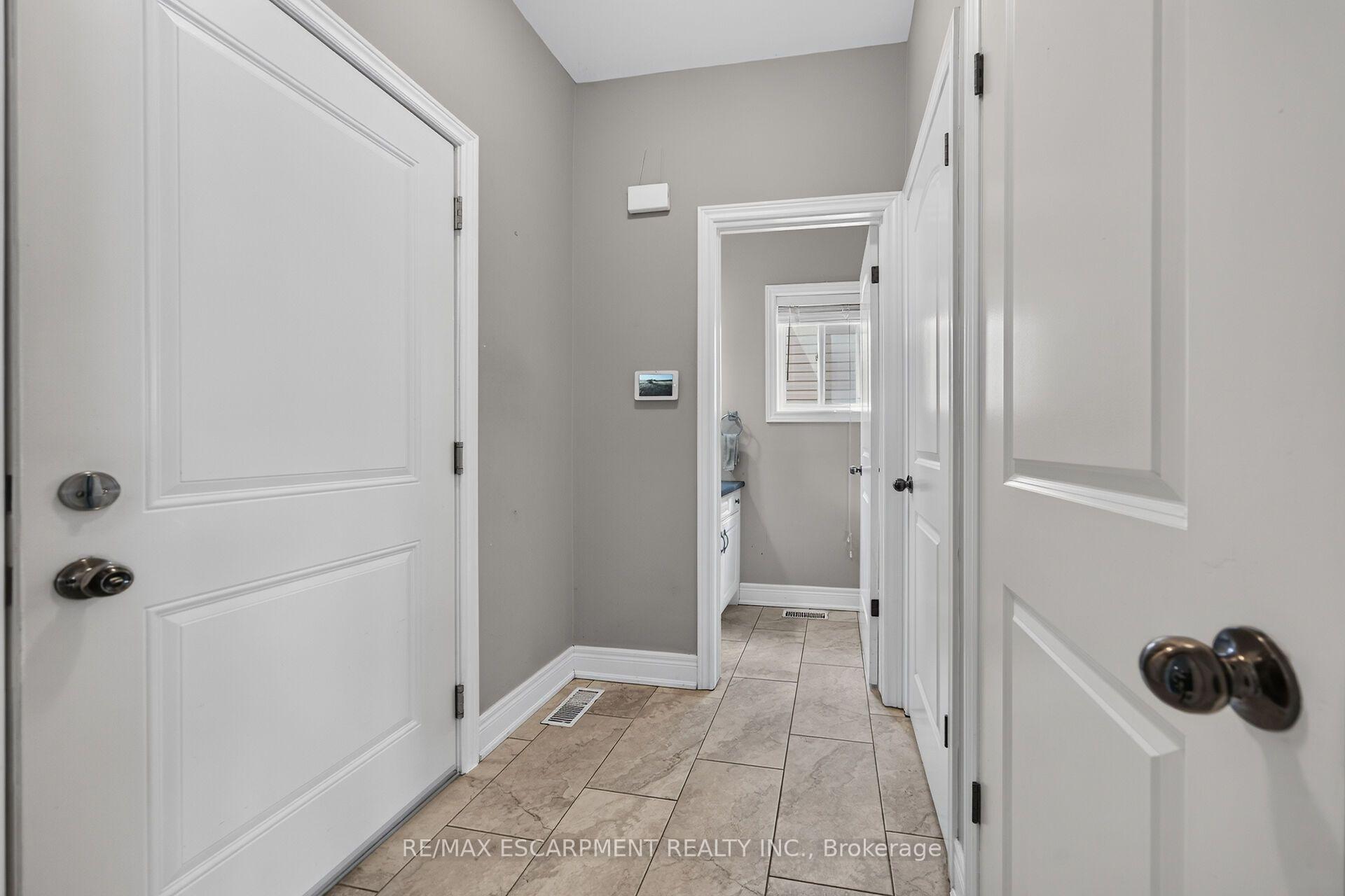 Photo 19 of 17 Grantham Avenue S, St. Catharines, E. Chester — HOMEH