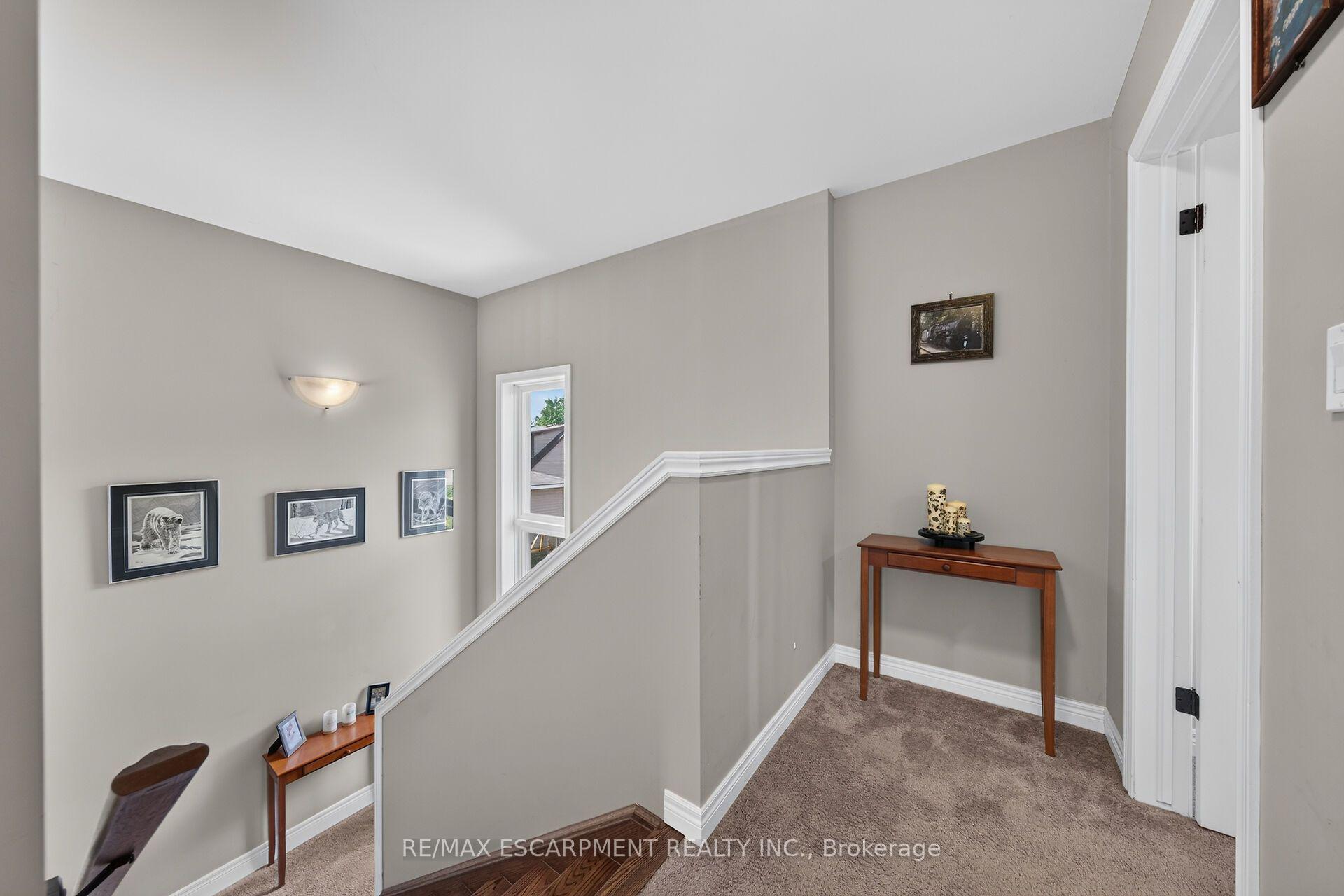 Photo 23 of 17 Grantham Avenue S, St. Catharines, E. Chester — HOMEH