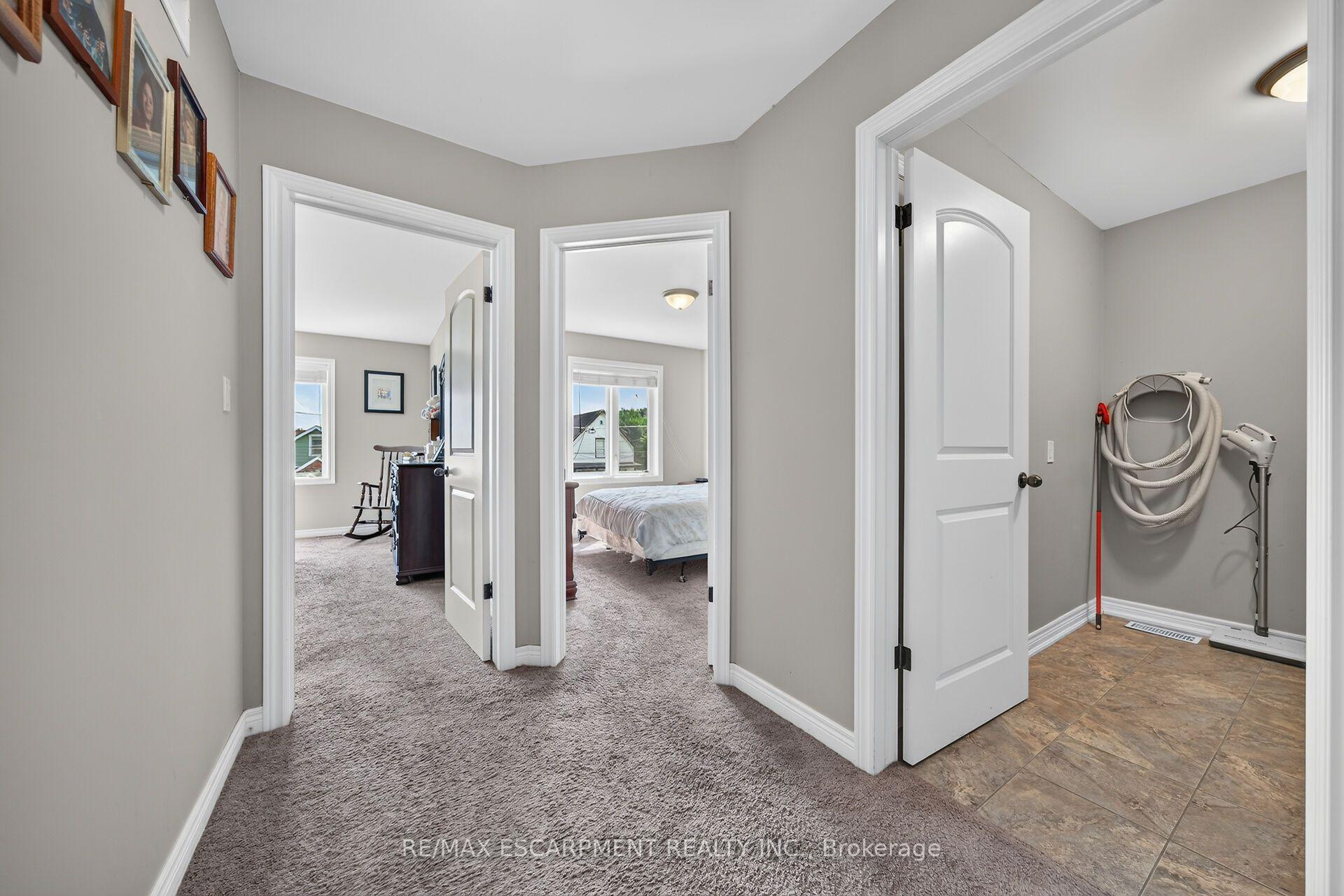 Photo 25 of 17 Grantham Avenue S, St. Catharines, E. Chester — HOMEH