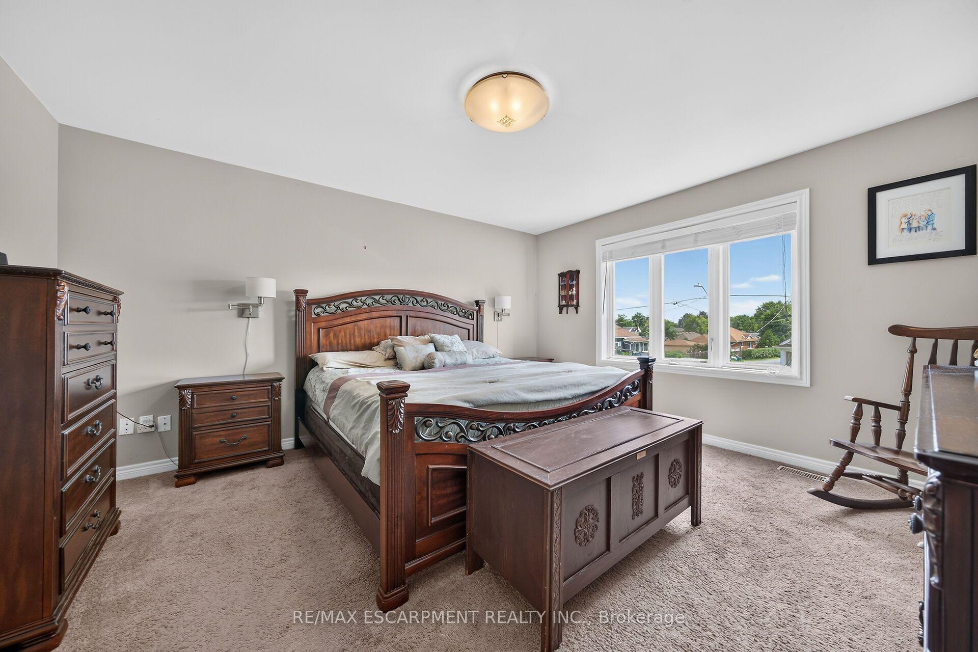 Photo 27 of 17 Grantham Avenue S, St. Catharines, E. Chester — HOMEH