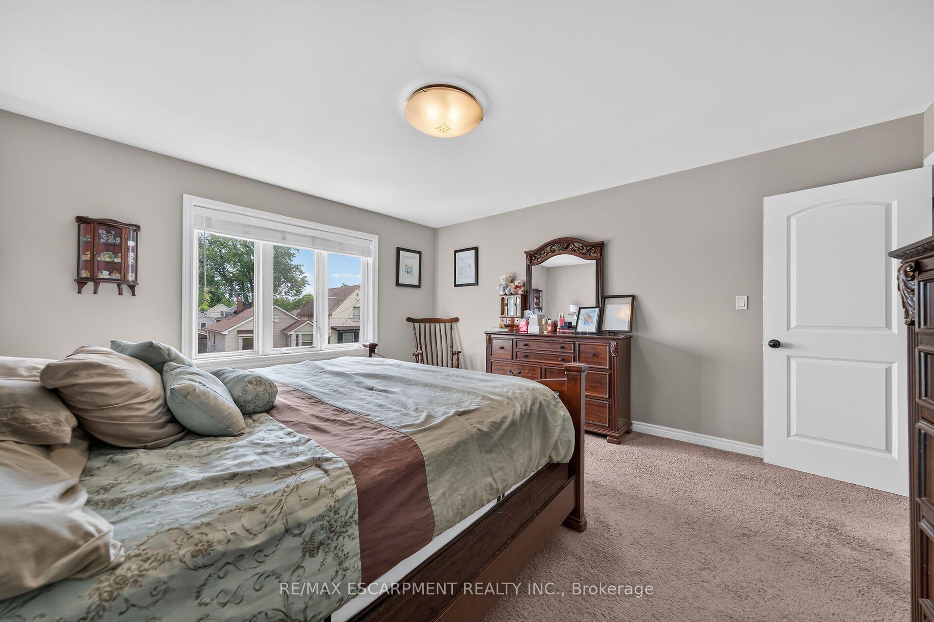 Photo 28 of 17 Grantham Avenue S, St. Catharines, E. Chester — HOMEH
