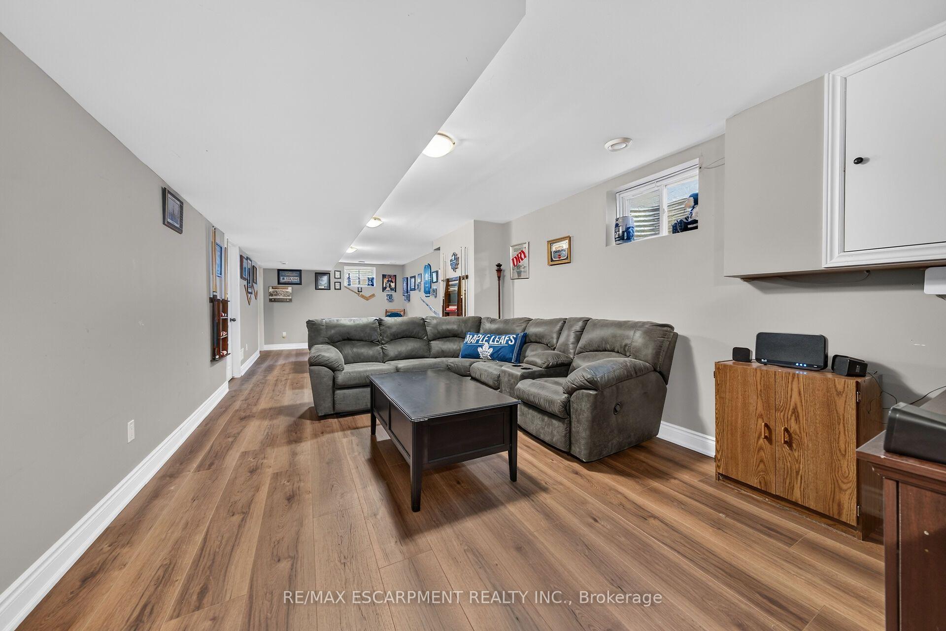 Photo 40 of 17 Grantham Avenue S, St. Catharines, E. Chester — HOMEH