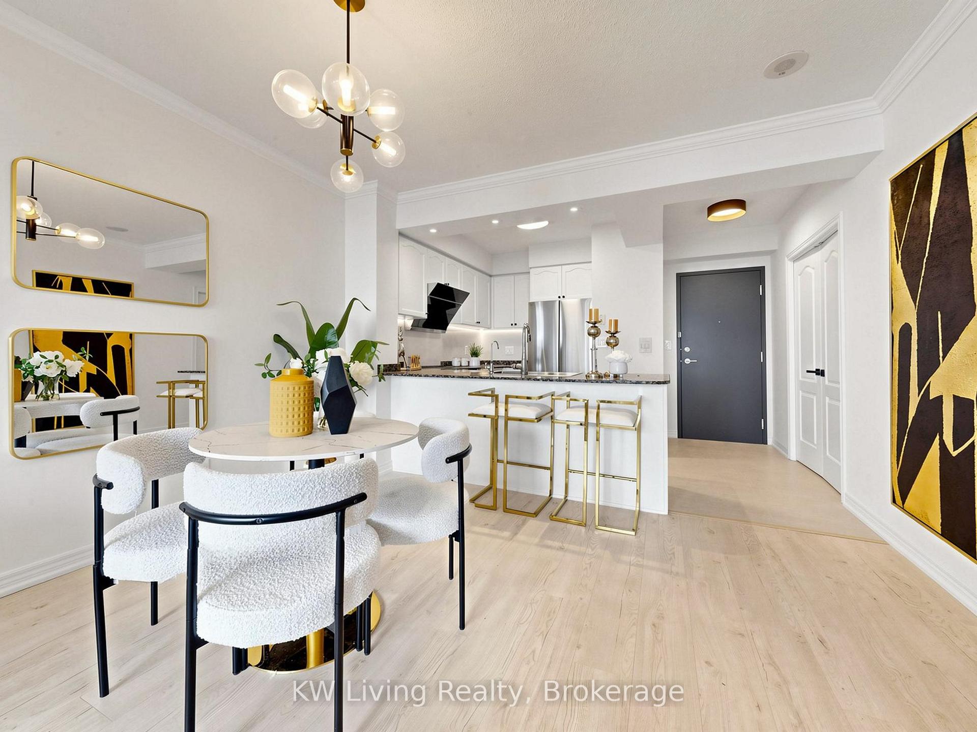 Photo 2 of Unit 1010, 100 Promenade Circle, Vaughan, Brownridge — HOMEH
