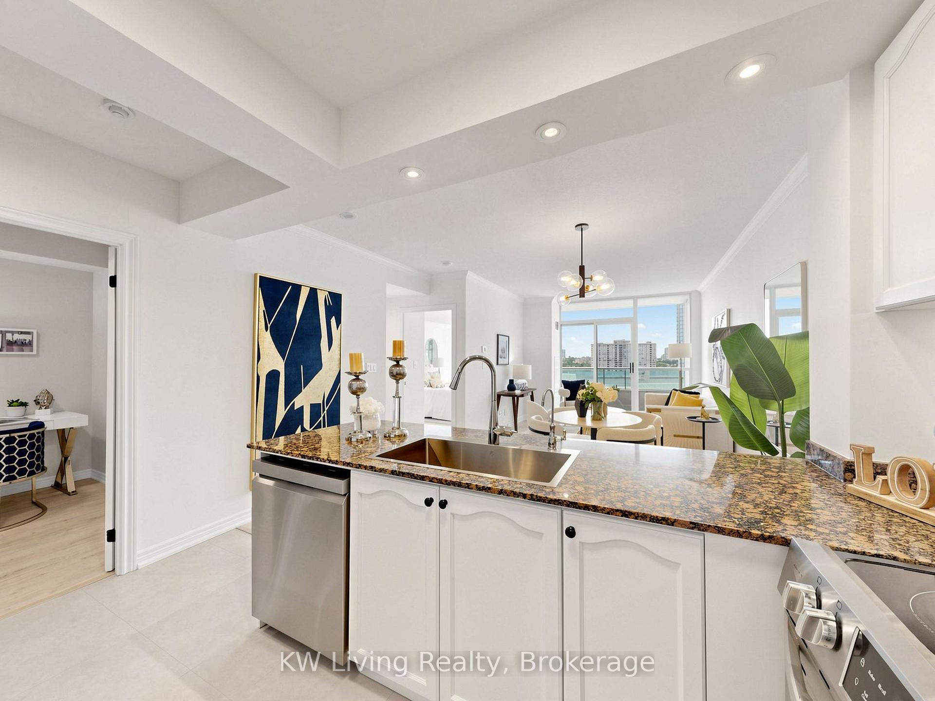 Photo 8 of Unit 1010, 100 Promenade Circle, Vaughan, Brownridge — HOMEH