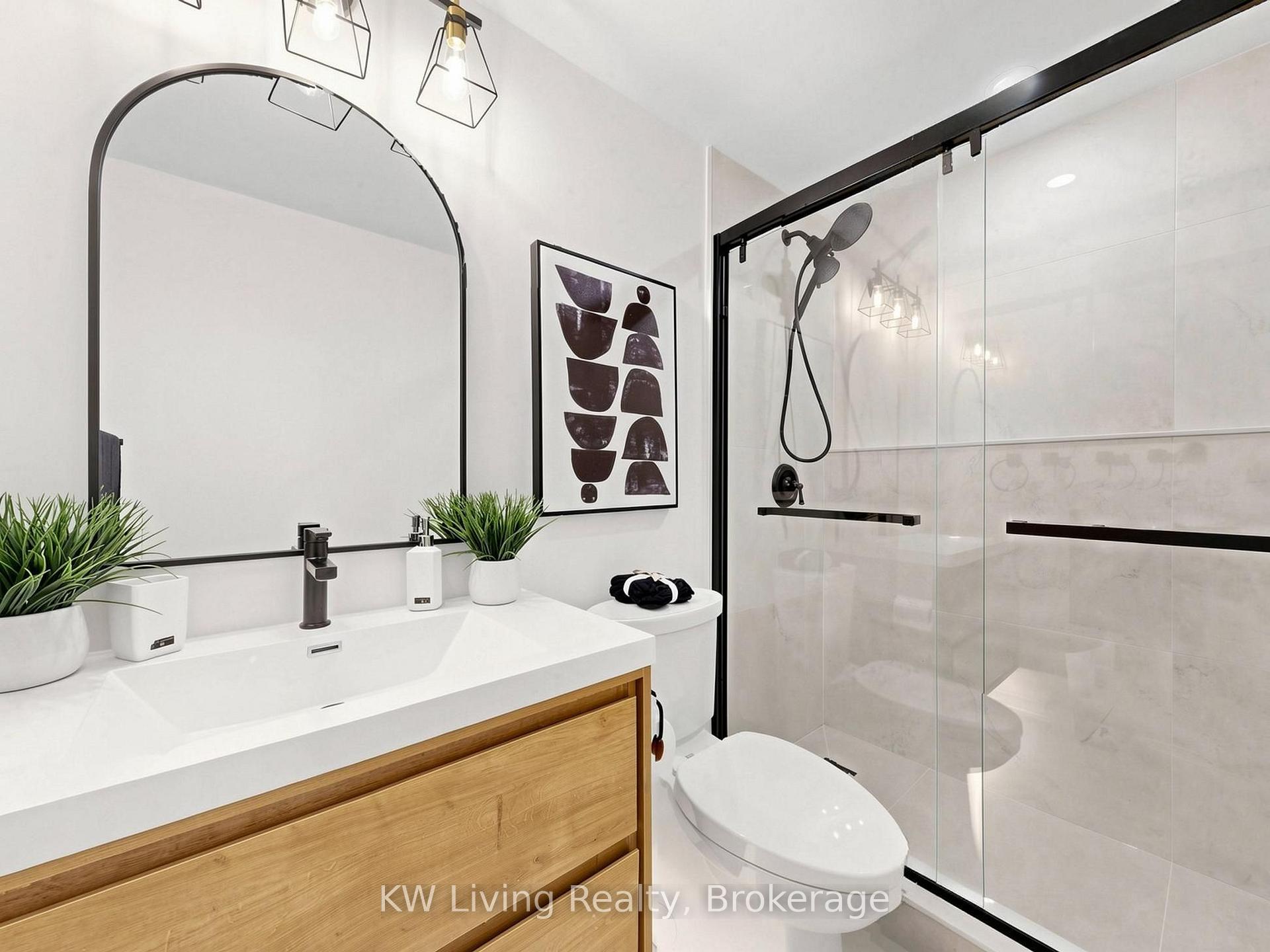Photo 15 of Unit 1010, 100 Promenade Circle, Vaughan, Brownridge — HOMEH