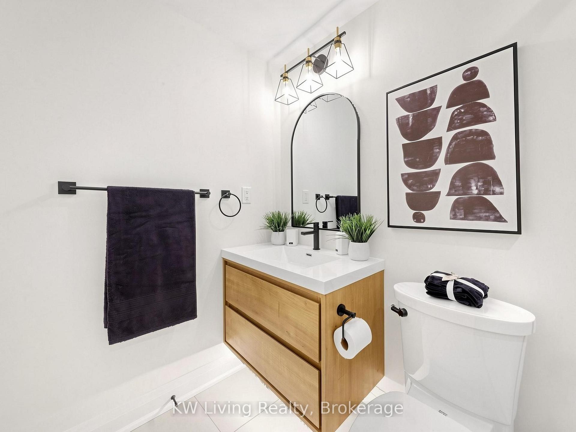Photo 16 of Unit 1010, 100 Promenade Circle, Vaughan, Brownridge — HOMEH