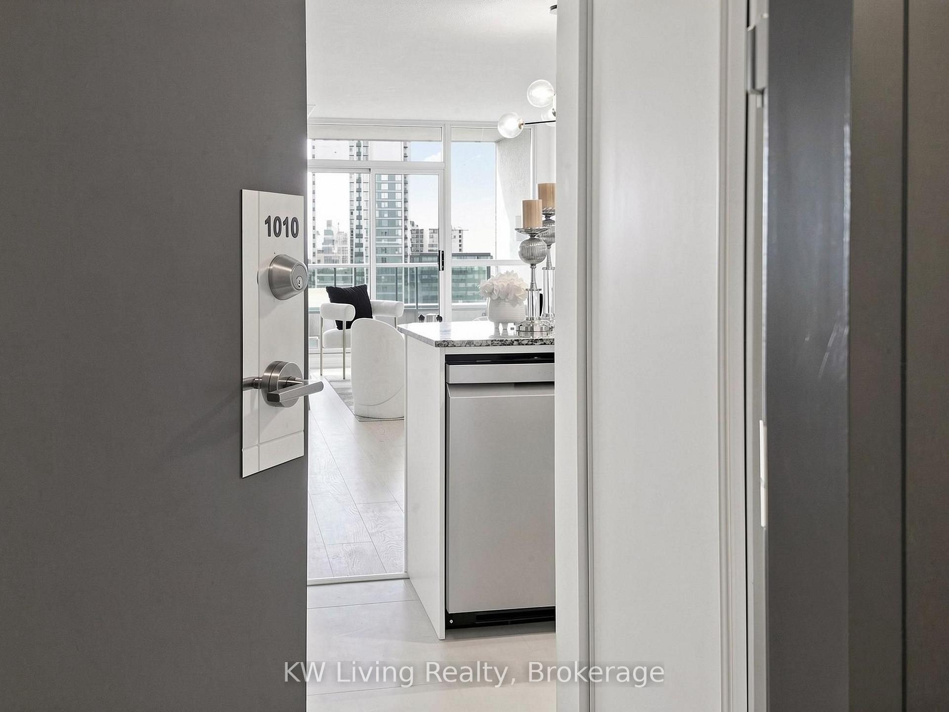 Photo 23 of Unit 1010, 100 Promenade Circle, Vaughan, Brownridge — HOMEH