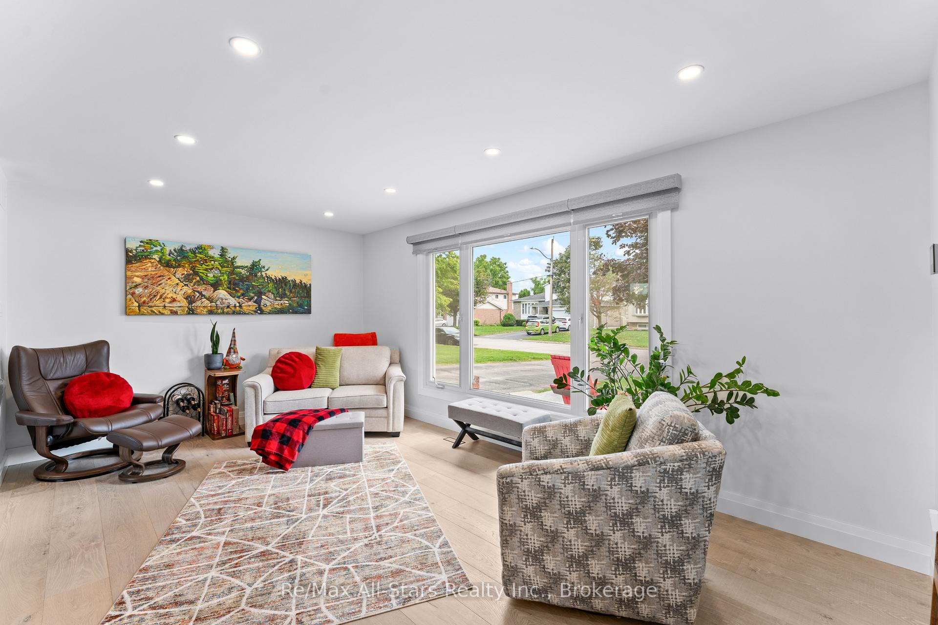 Photo 7 of 36 Edgewood Drive, Kawartha Lakes, Lindsay — HOMEH