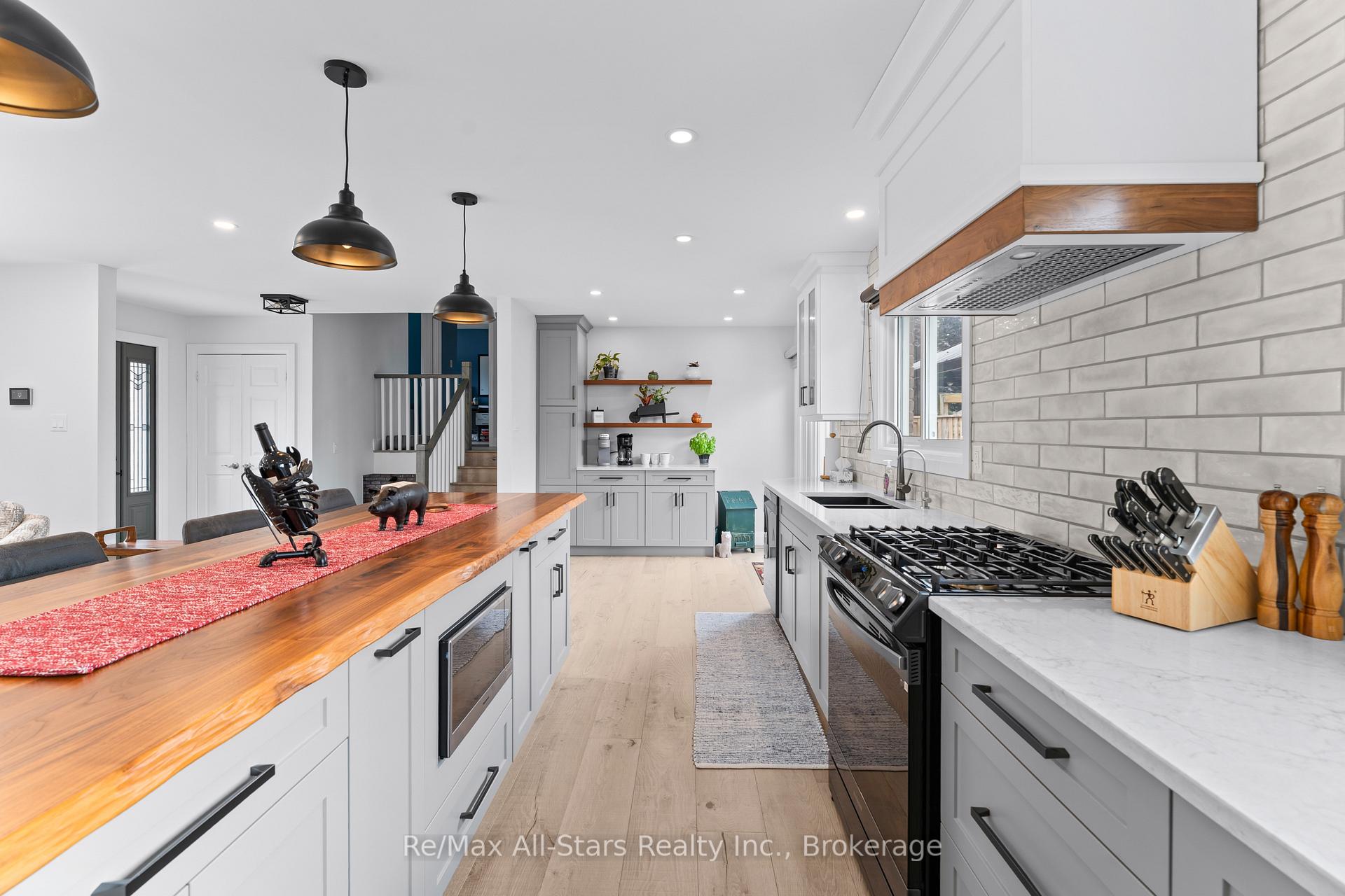 Photo 12 of 36 Edgewood Drive, Kawartha Lakes, Lindsay — HOMEH