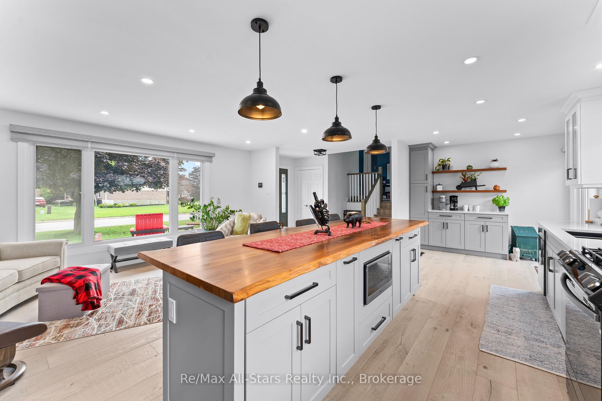 Photo 17 of 36 Edgewood Drive, Kawartha Lakes, Lindsay — HOMEH