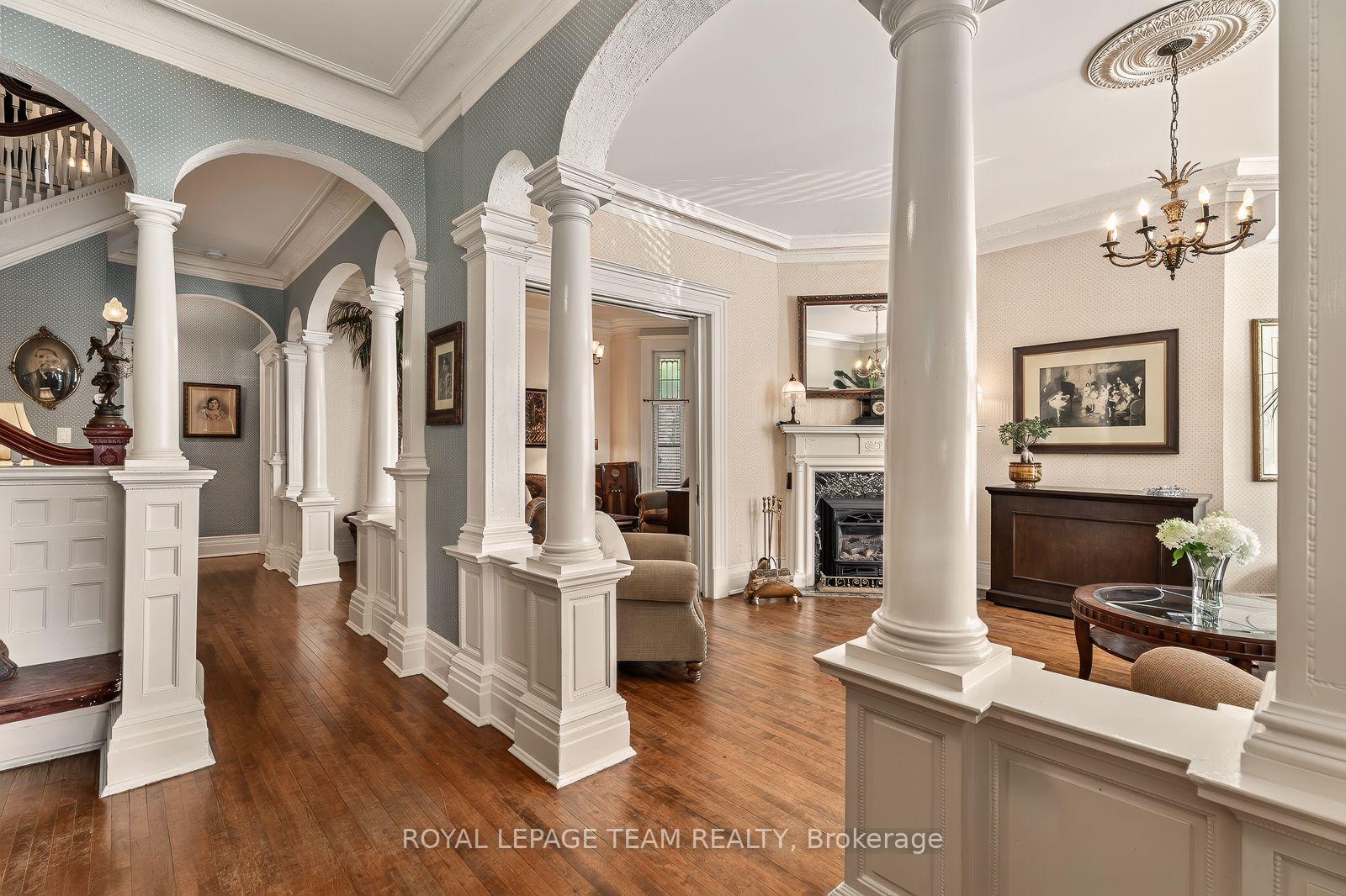 Photo 3 of 525 King Edward Avenue, Ottawa, Sandy Hill — HOMEH