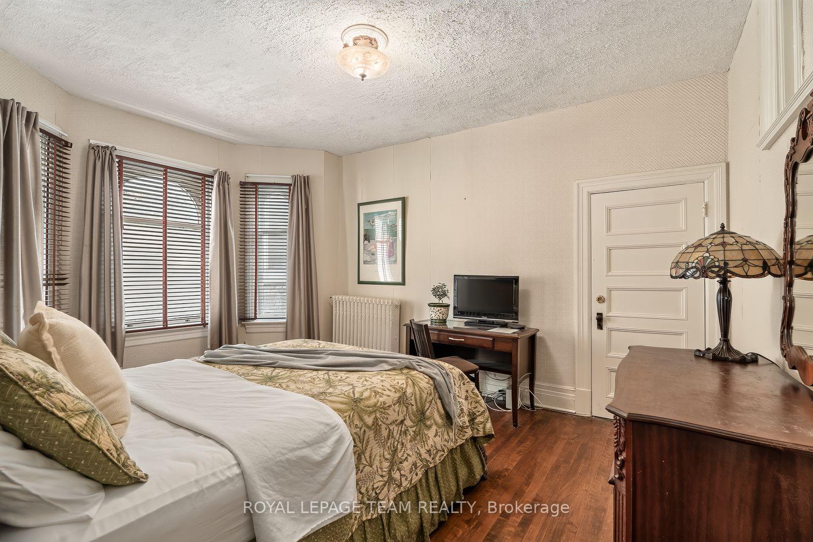 Photo 23 of 525 King Edward Avenue, Ottawa, Sandy Hill — HOMEH