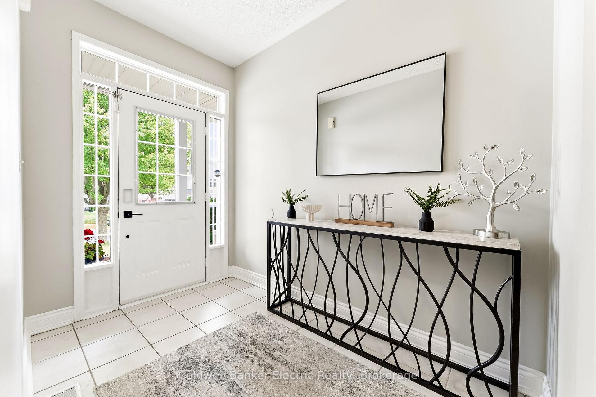 Photo 8 of 1407 Ashgrove Crescent, Oshawa, Pinecrest — HOMEH