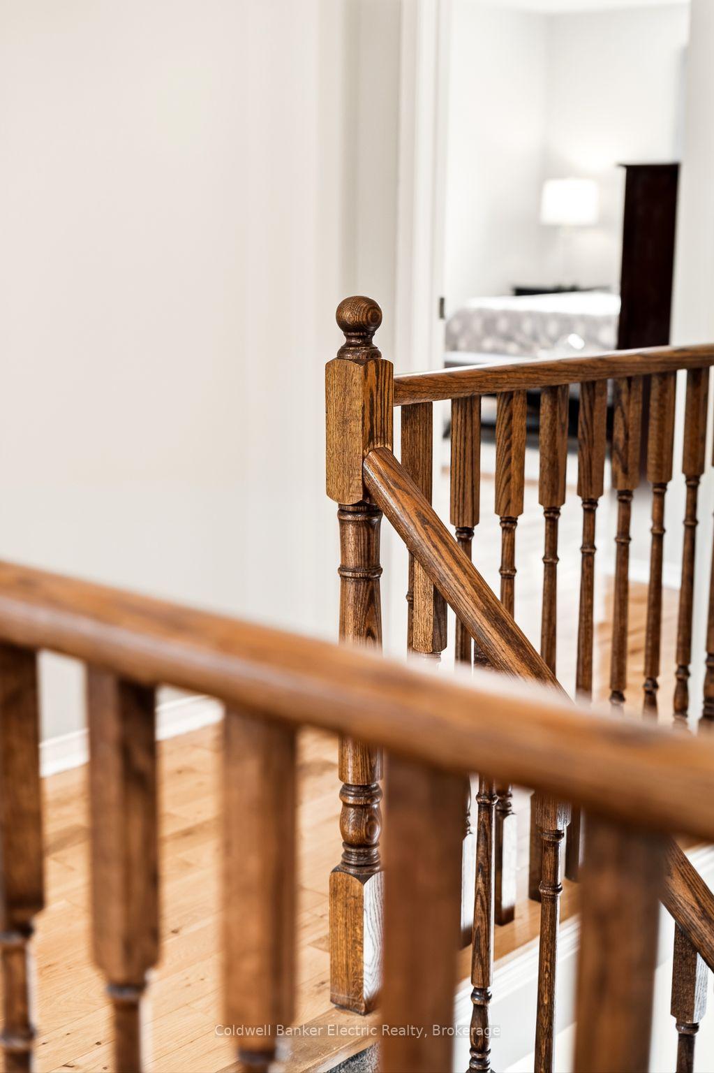 Photo 25 of 1407 Ashgrove Crescent, Oshawa, Pinecrest — HOMEH